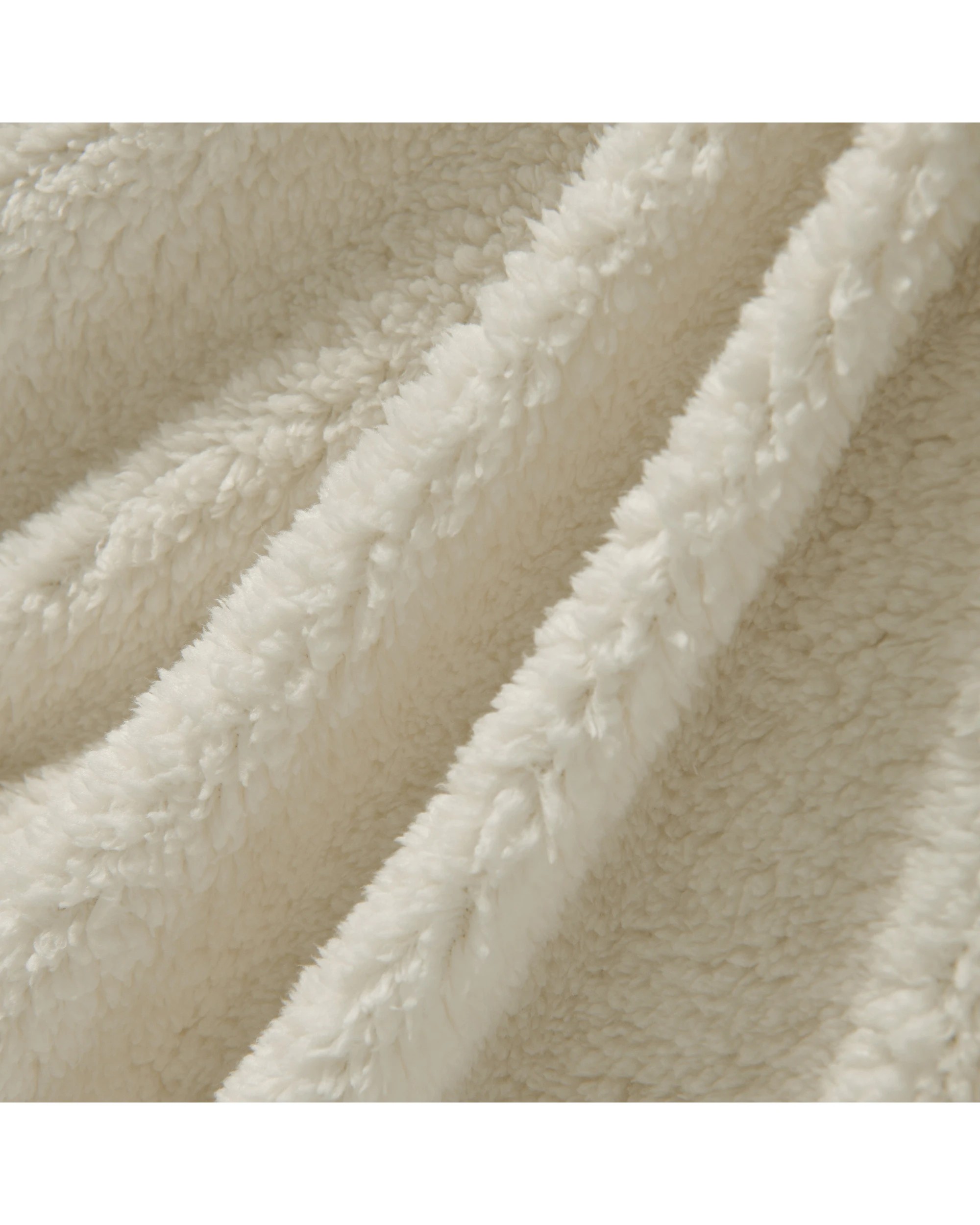 5 Dreamaker Jasper Teddy Fleece Quilt Cover Set - Queen Bed - Snow, 5 of 8