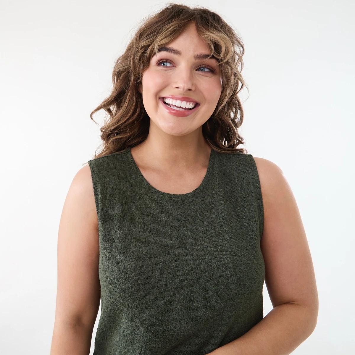 4 Sleeveless Textured Curved Hem Tank DARK CARGO, 4 of 5