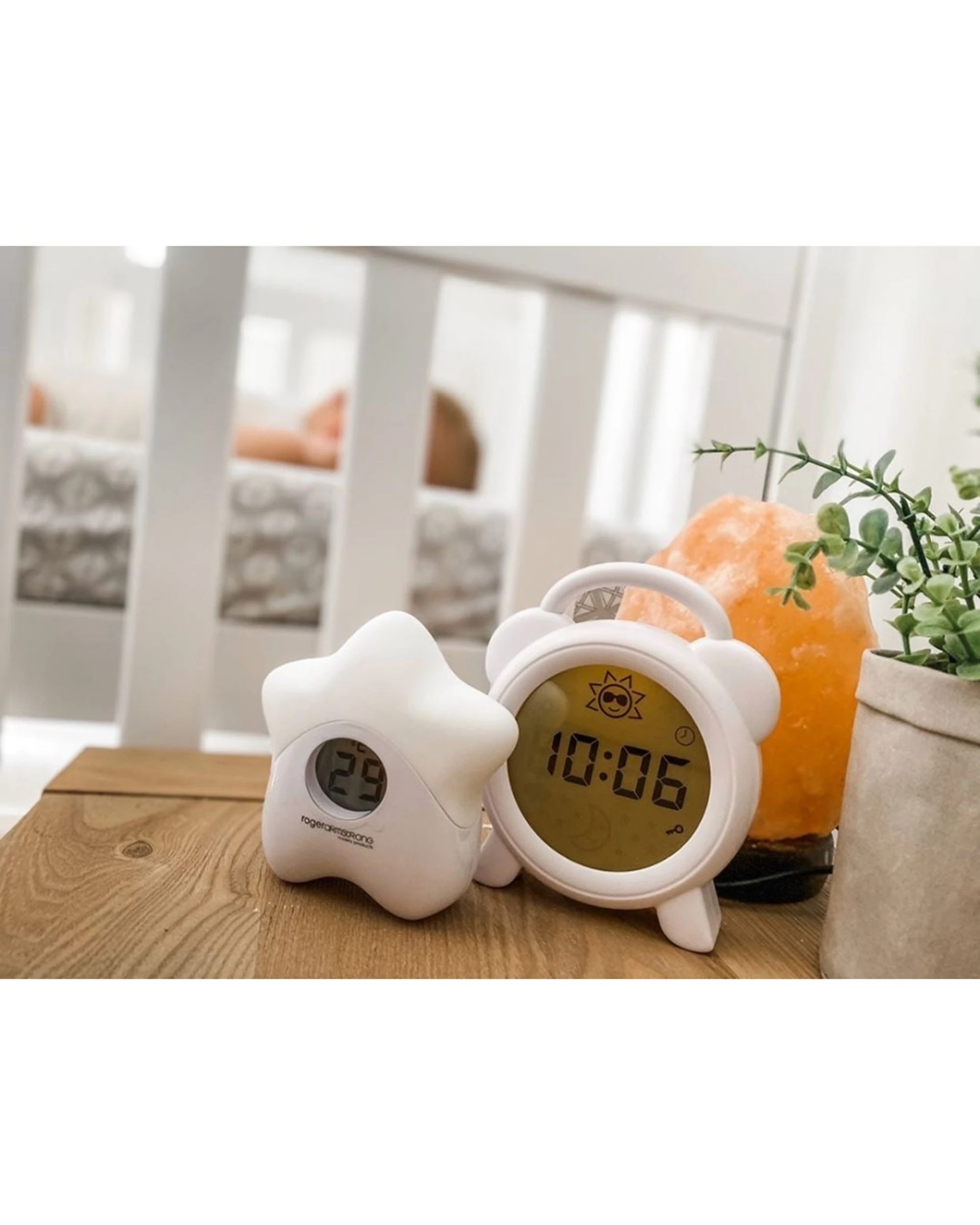 3 Babystudio Star Colour Changing Night Light and Room Temperature Thermostat - Multi, 3 of 7