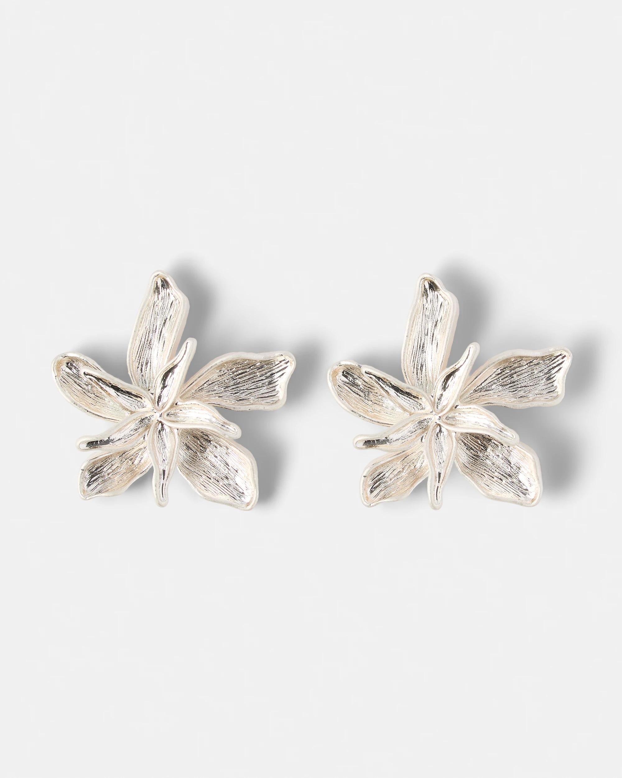 4 Flower Stud Earrings - Silver Tone Silver, 4 of 6