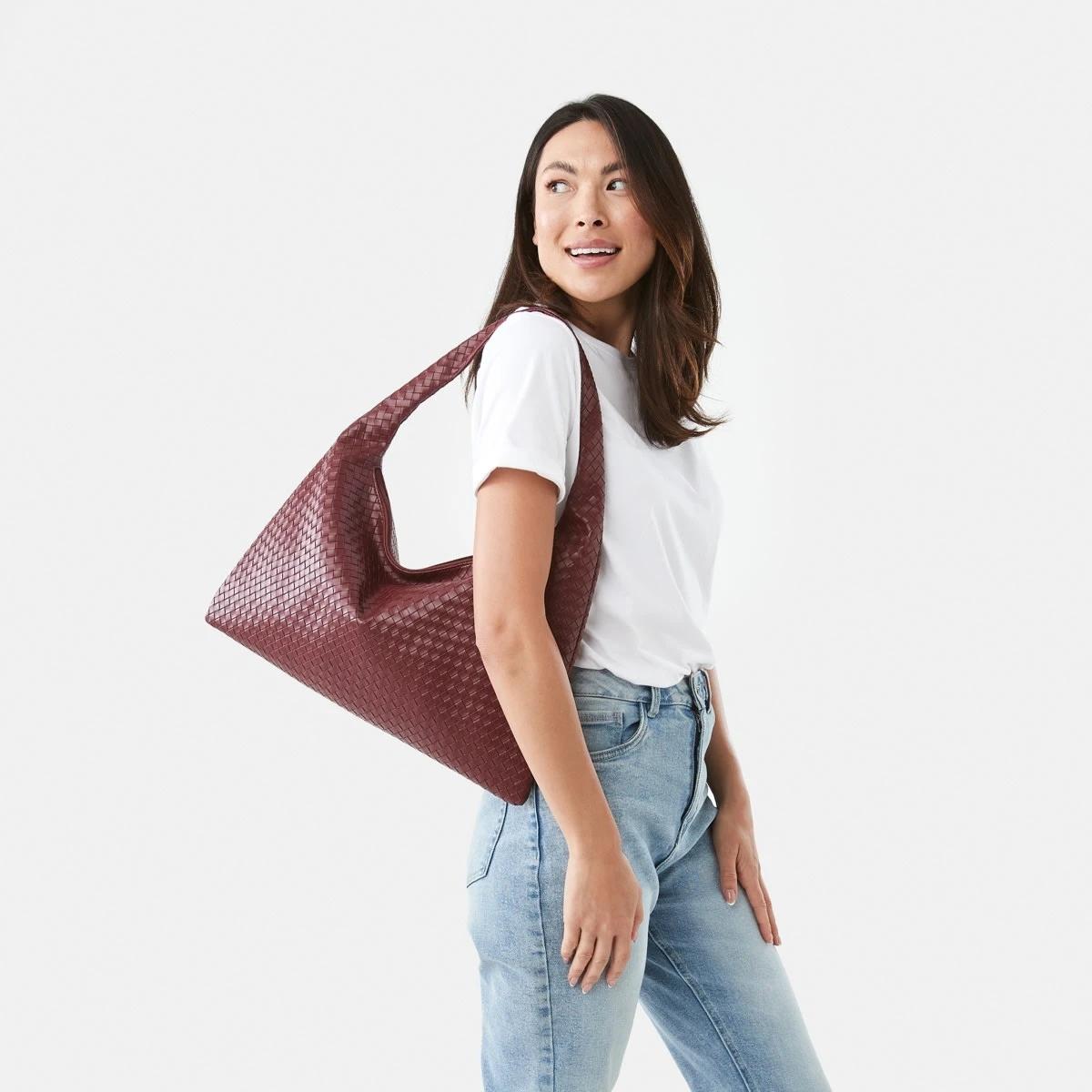 4 Weave Shoulder Bag CRIMSON RED, 4 of 4