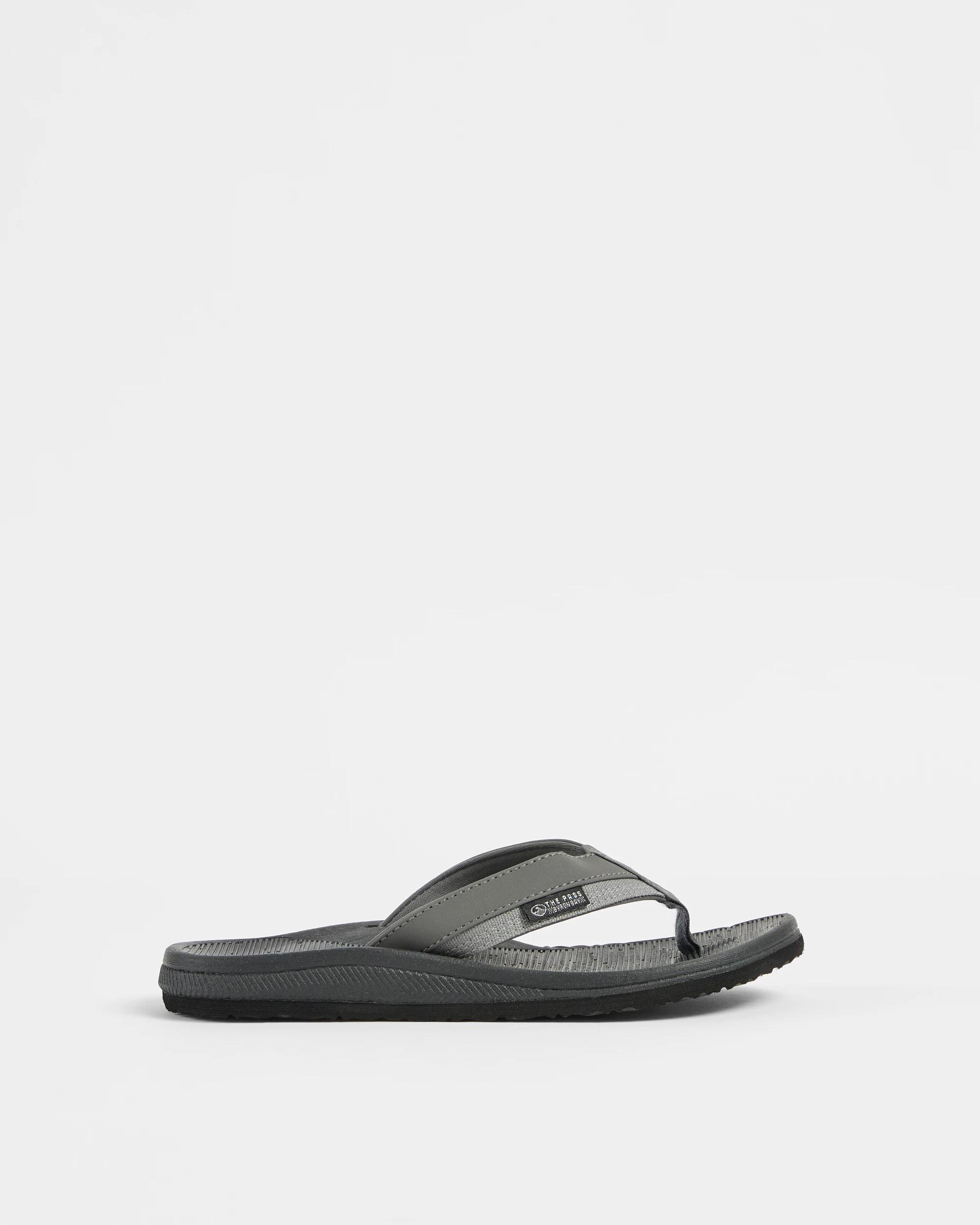 1 Target Boys Senior Comfort Thongs BLACK, 1 of 3