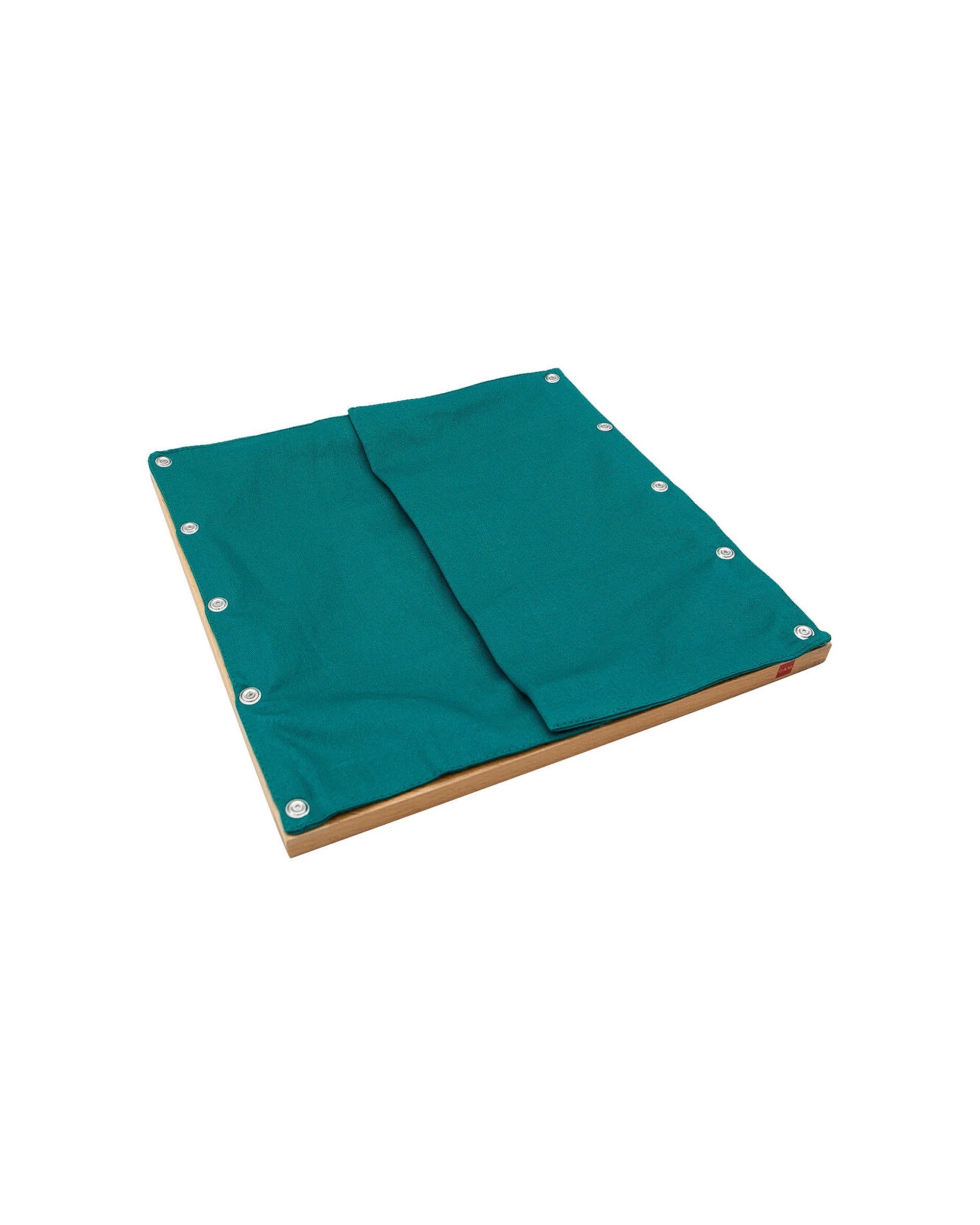 3 GAM MONTESSORI Dressing Frame Educational Toy Beechwood 30x30cm 3 Years - Green, 3 of 3