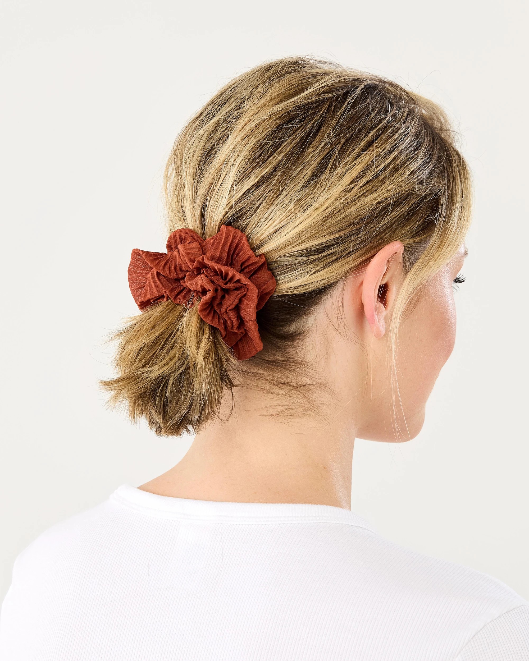 4 2 Pack Pleated Ruffle Scrunchies - Pink, 4 of 5