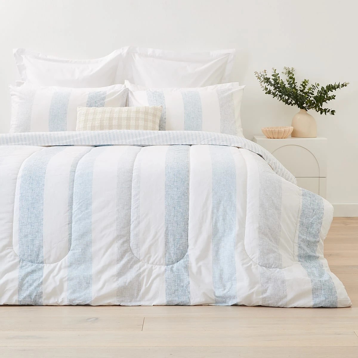 1 Quinn Cotton Rich Reversible Comforter Set - King Bed, Blue, 1 of 7