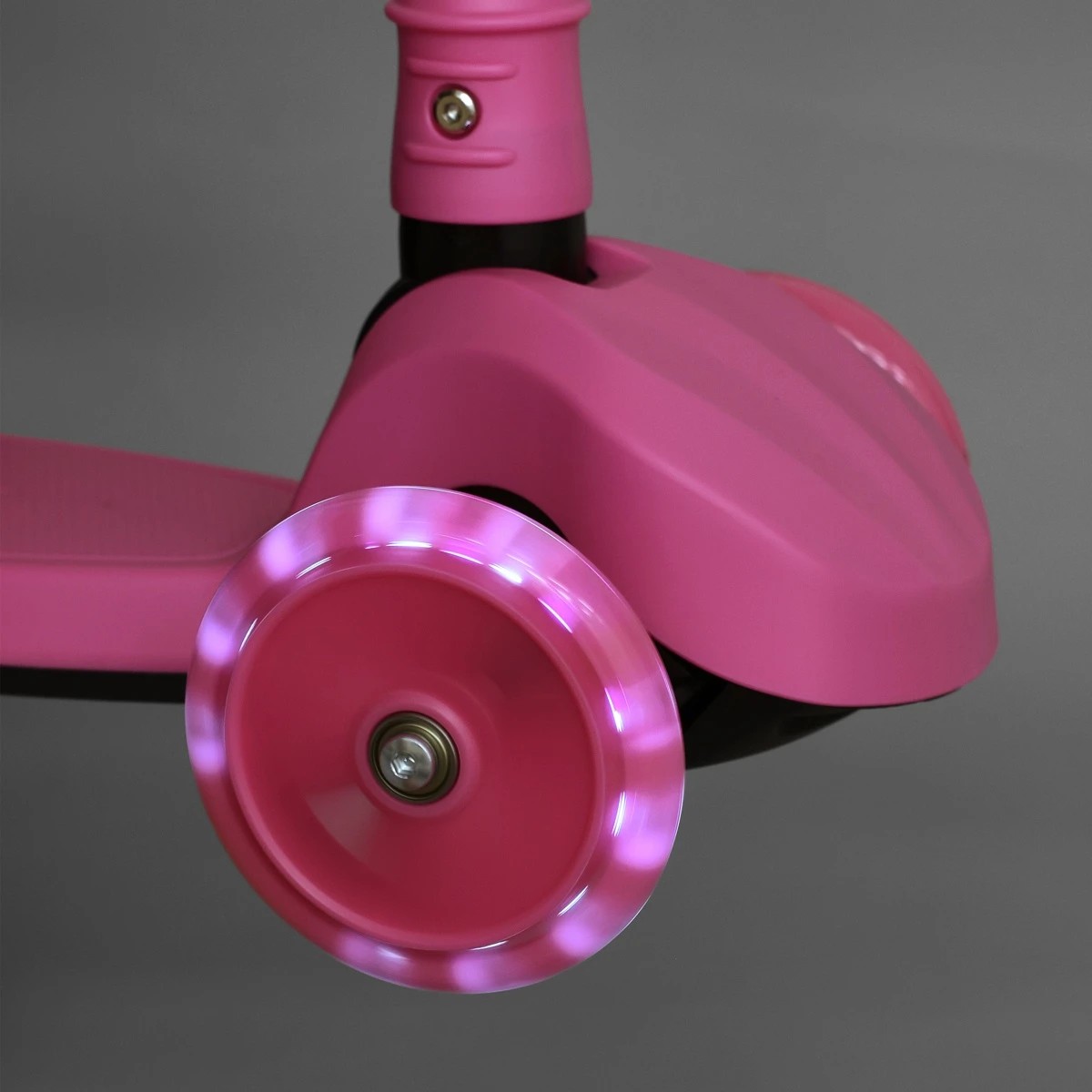 8 Light Up Wheel Tilt and Turn Scooter - Pink, 8 of 9