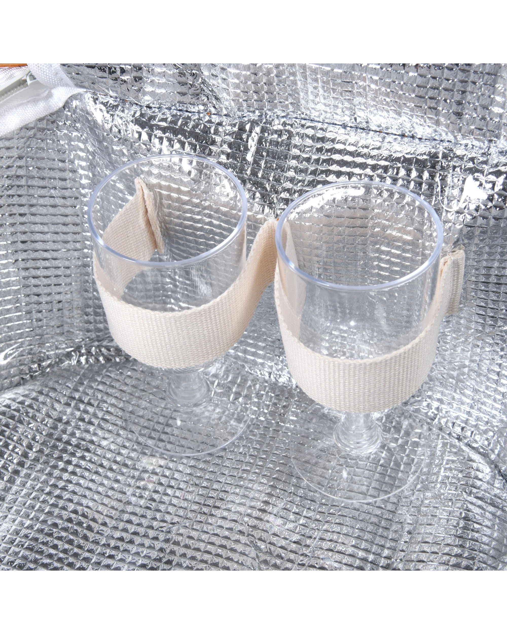 5 Vibes McLaren Vale 2 Person Oval Insulated Wicker Basket with Folding Table - Natural and Cream, 5 of 6