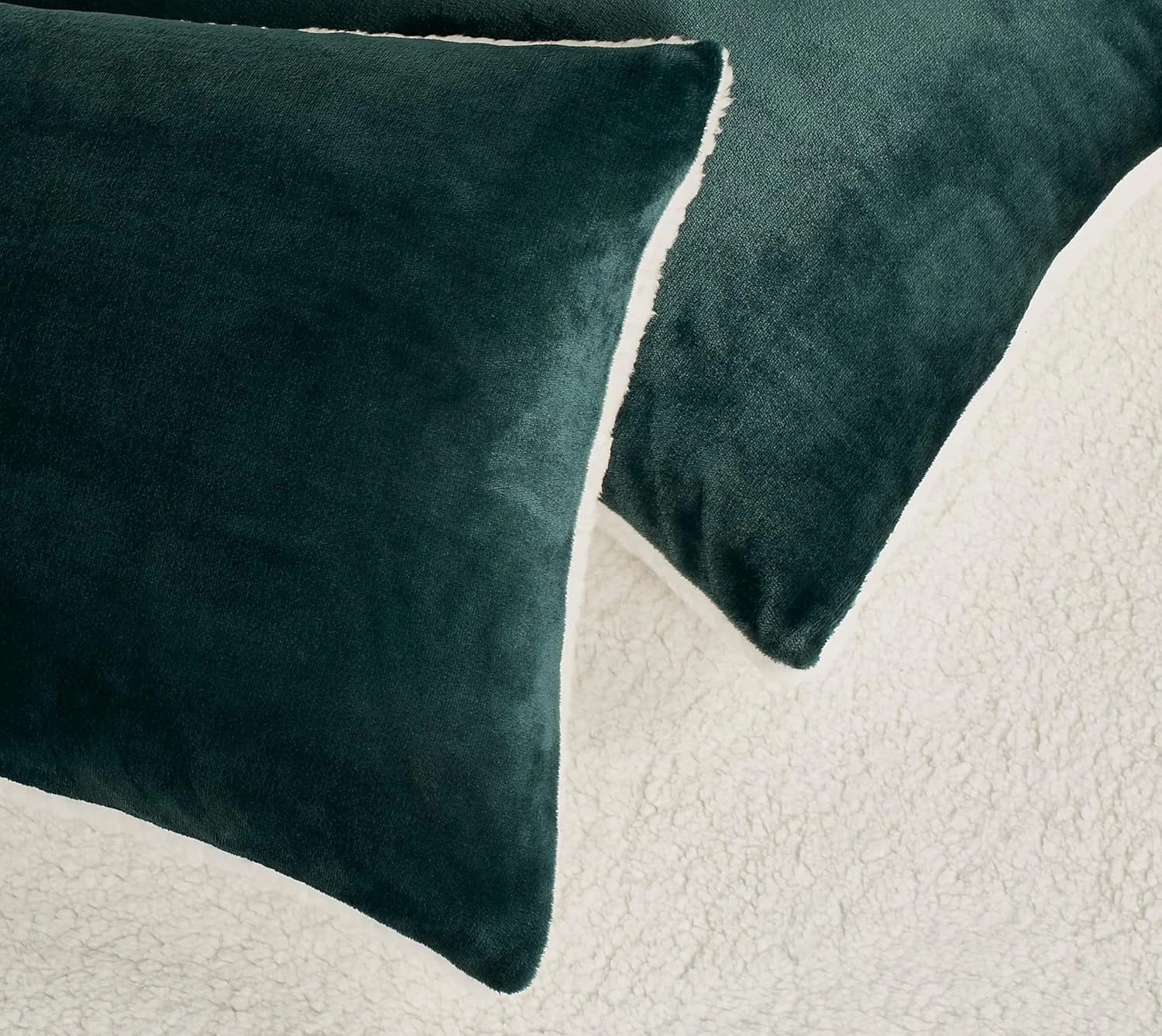3 Gioia Casa 2-Pack Teddy Sherpa Standard Pillowcases Reversible Velvet - Emerald Green, 3 of 8