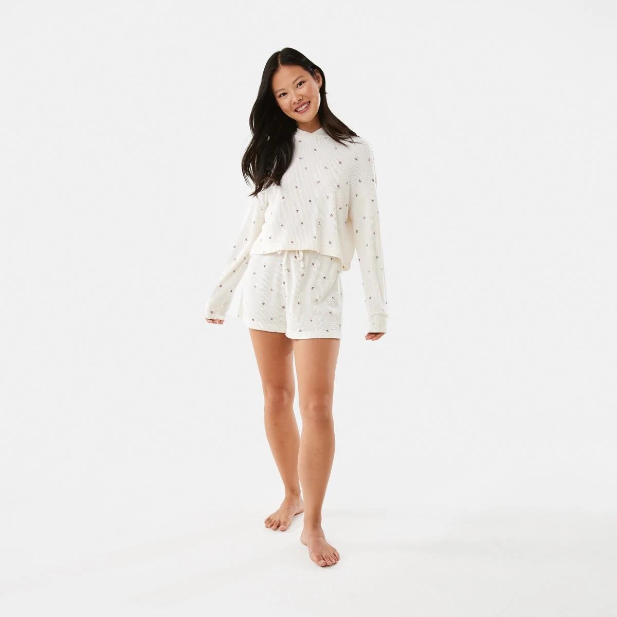 2 Waffle Top and Shorts Pyjama Set Wntr Ditsy, 2 of 8