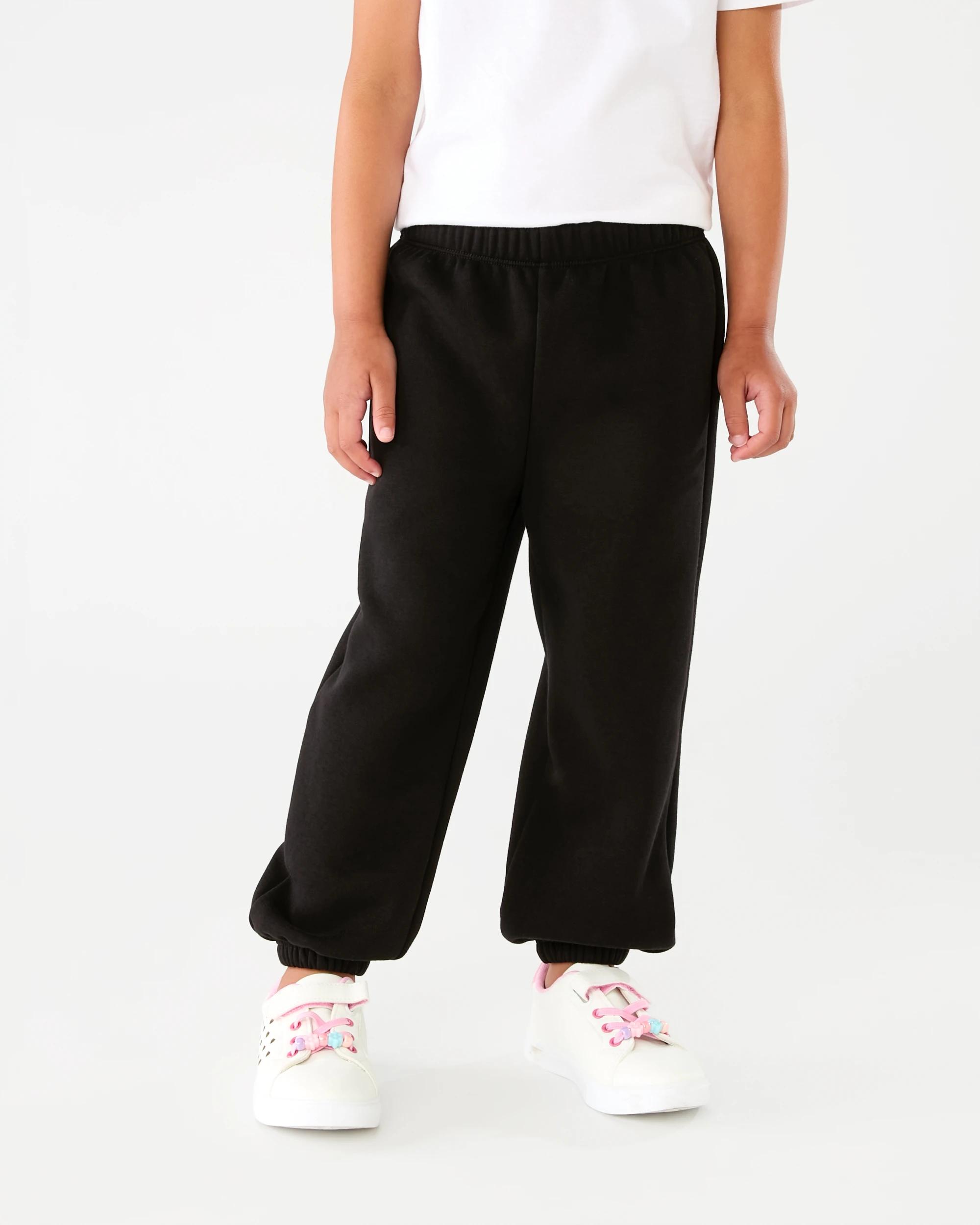 1 Trackpants Black, 1 of 5