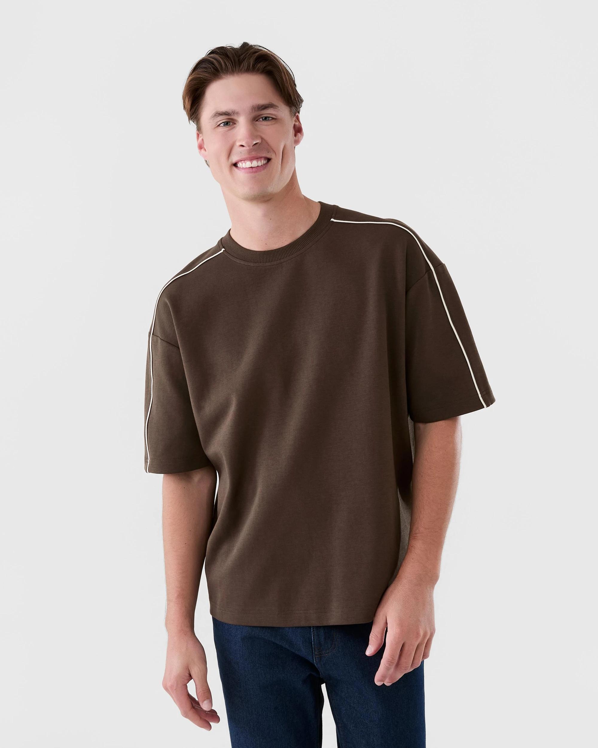 1 Oversized Interlock Piping T-shirt Brn Mulch, 1 of 6
