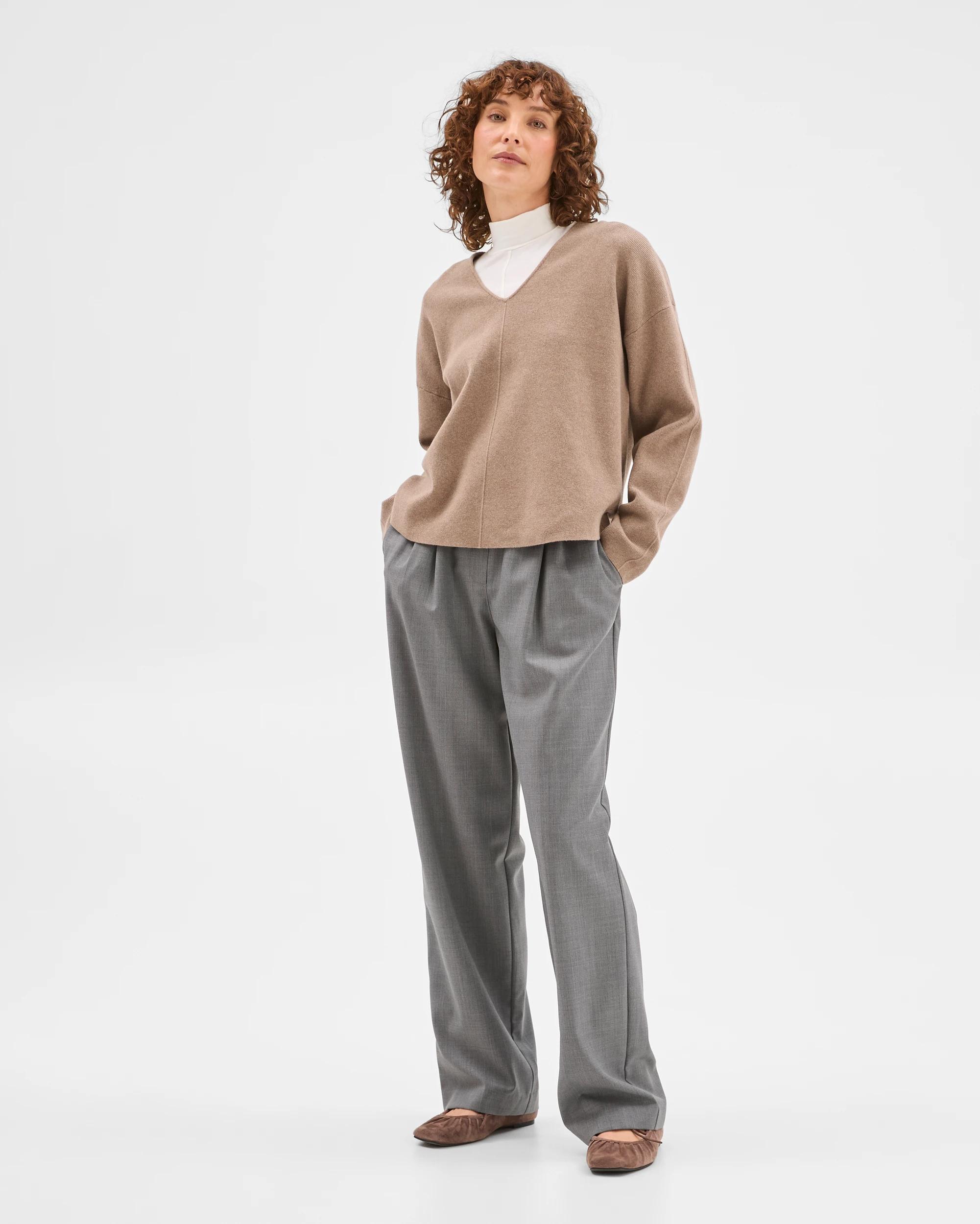 3 Preview Australian Cotton Blend Polished V-Neck Jumper MOON GREY, 3 of 7