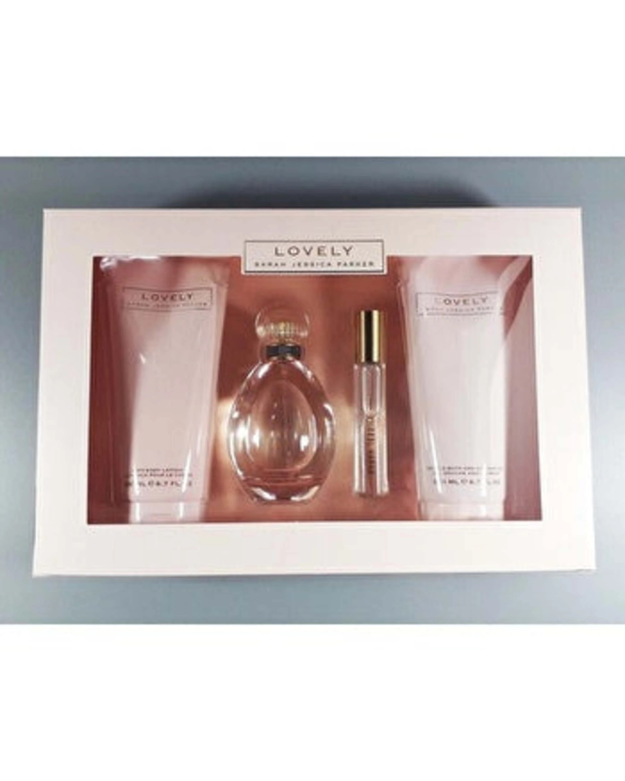 1 Sarah Jessica Parker Lovely EDP Gift Set 200ml - 100ml 15ml - Christmas 2022, 1 of 3