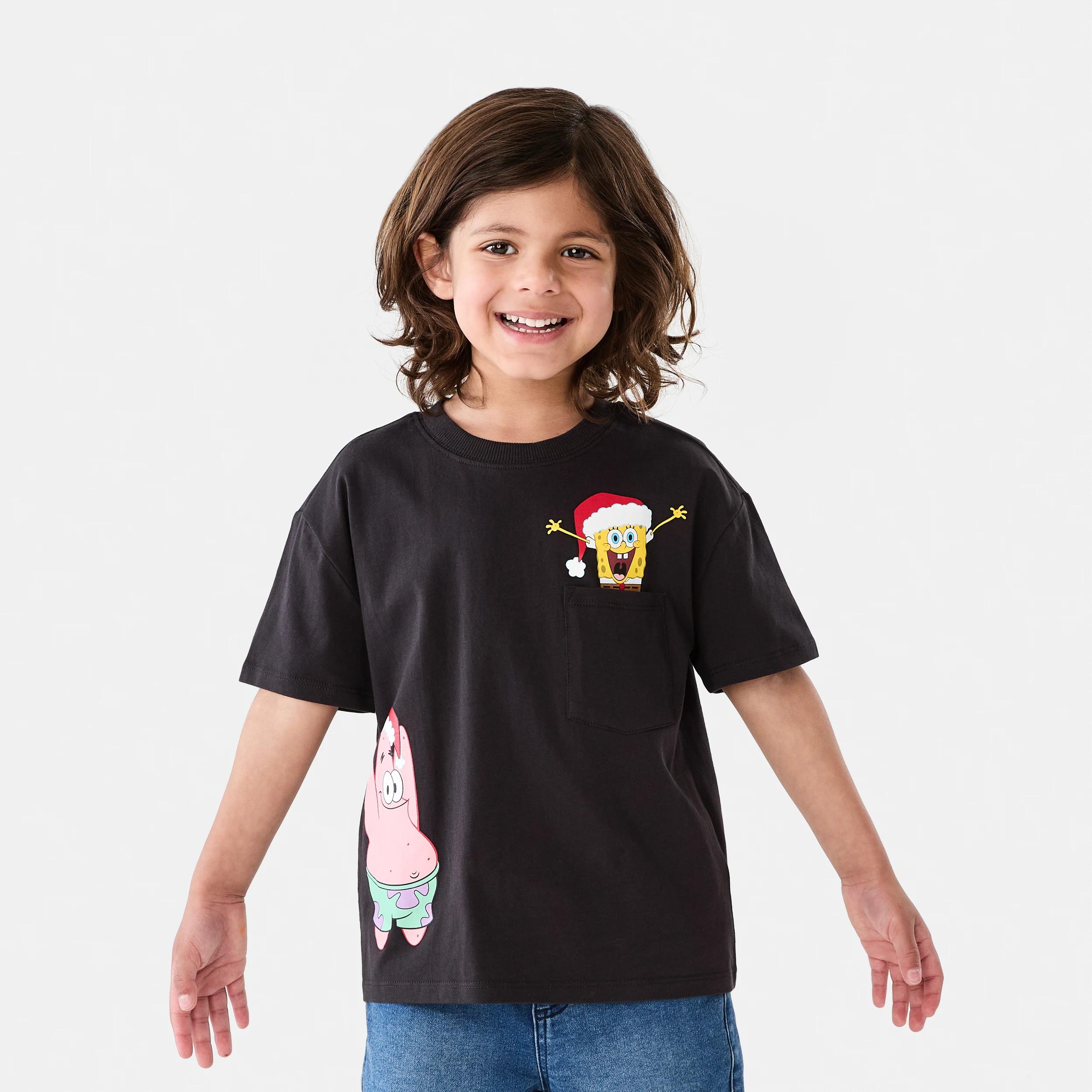 1 SpongeBob License Christmas Oversized T-shirt SPONGEBOB FAMILY XMAS KIDS FB PRINT, 1 of 8