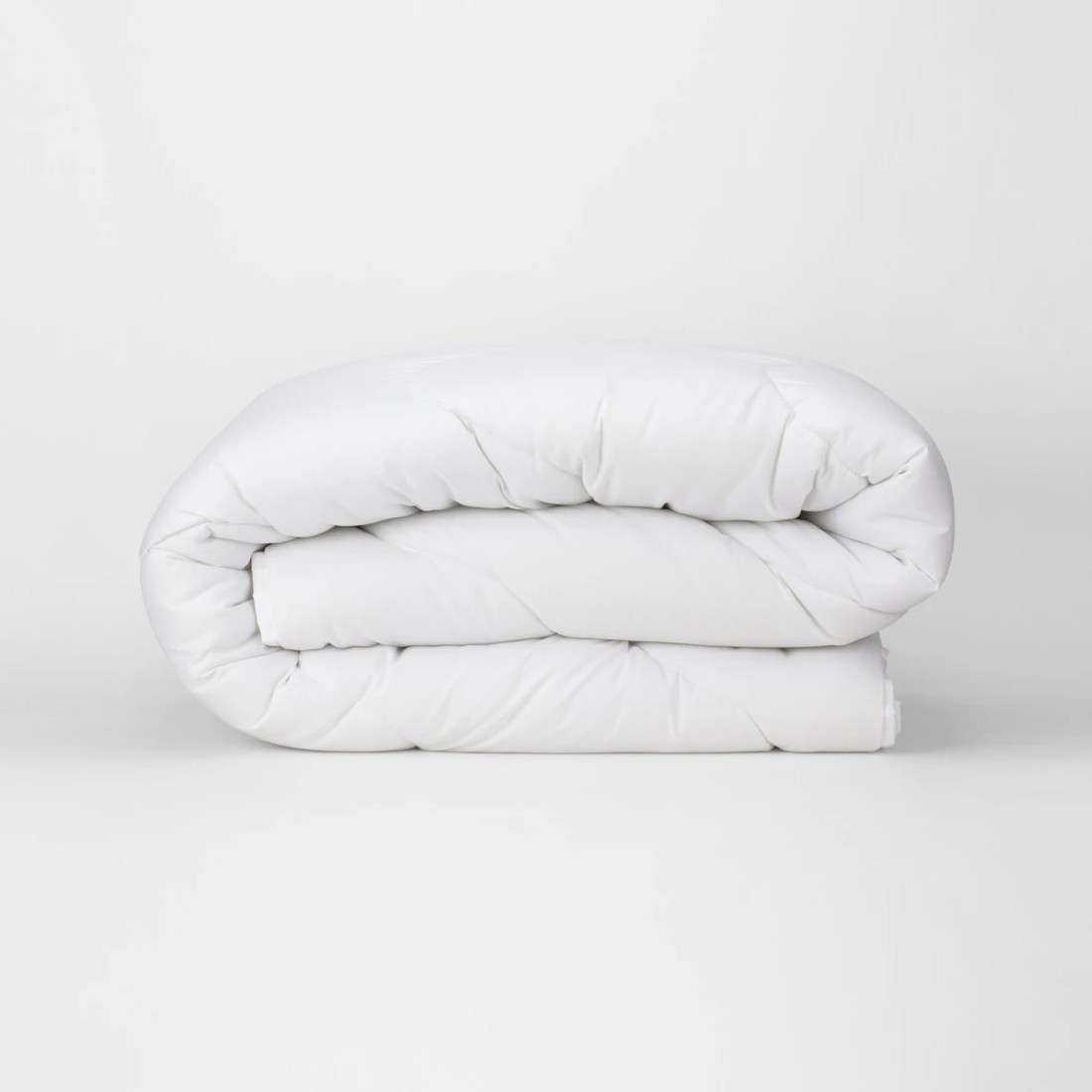 2 Stain Resistant and Allergy Sensitive Quilt - Queen Bed, White, 2 of 5