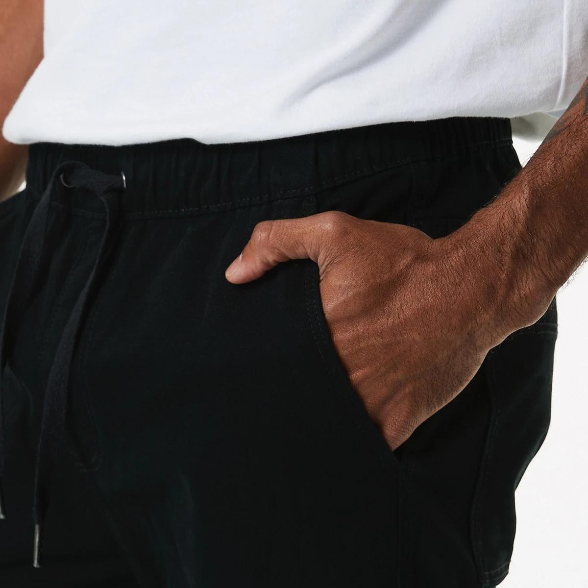 4 Elastic Waist and Cuffed Cargo Pants BLACK, 4 of 6