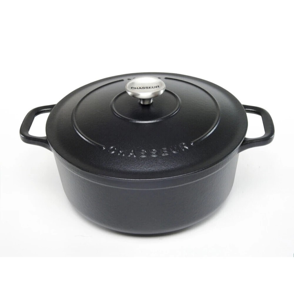 1 Chasseur 28cm Round French Oven - Black, 1 of 4