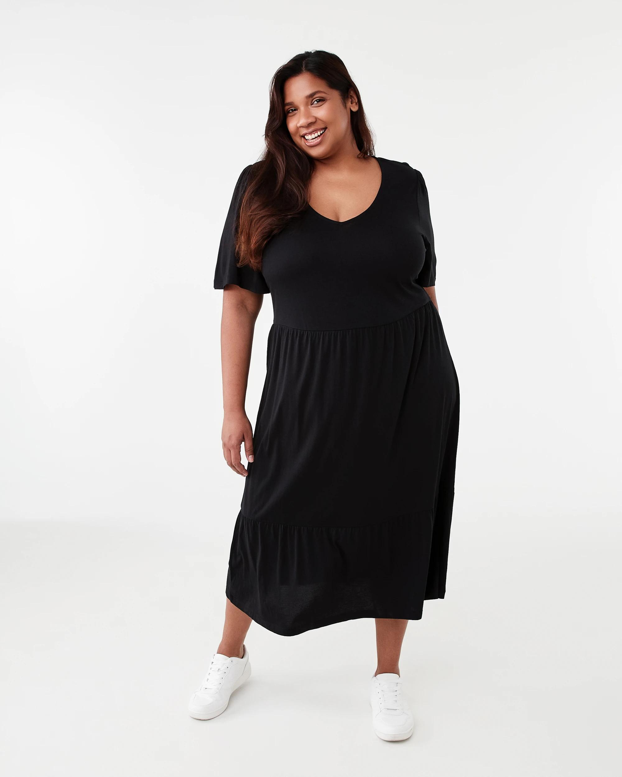 1 Curve Short Sleeve Tiered Knit Midi Dress Black, 1 of 7