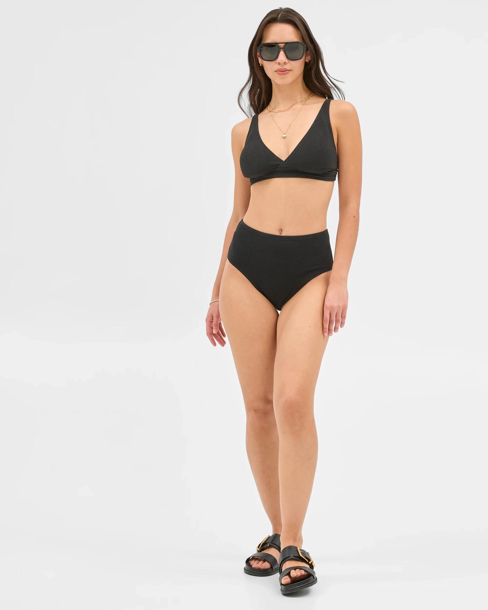 2 Target Resort Crinkle Plunge Swim Bikini Top BLACK, 2 of 10