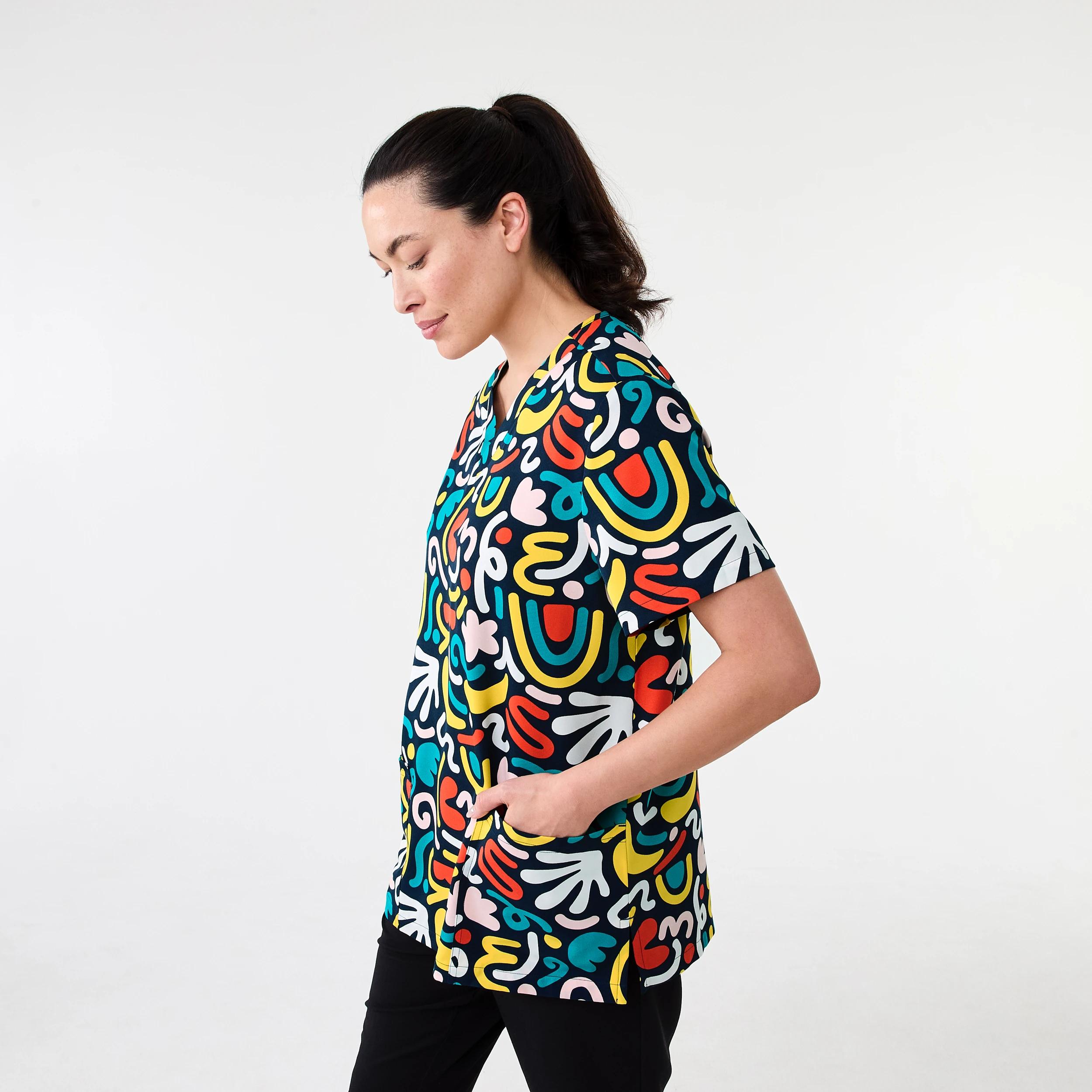 2 Unisex Short Sleeve Print Scrub Top Nvy Abstrc, 2 of 7