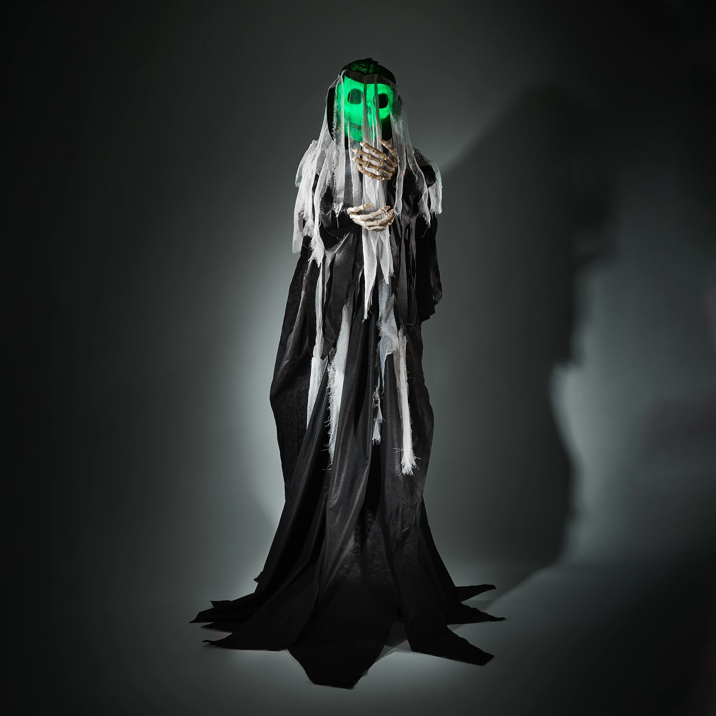 1 Animated Giant Faceless Reaper, 1 of 7