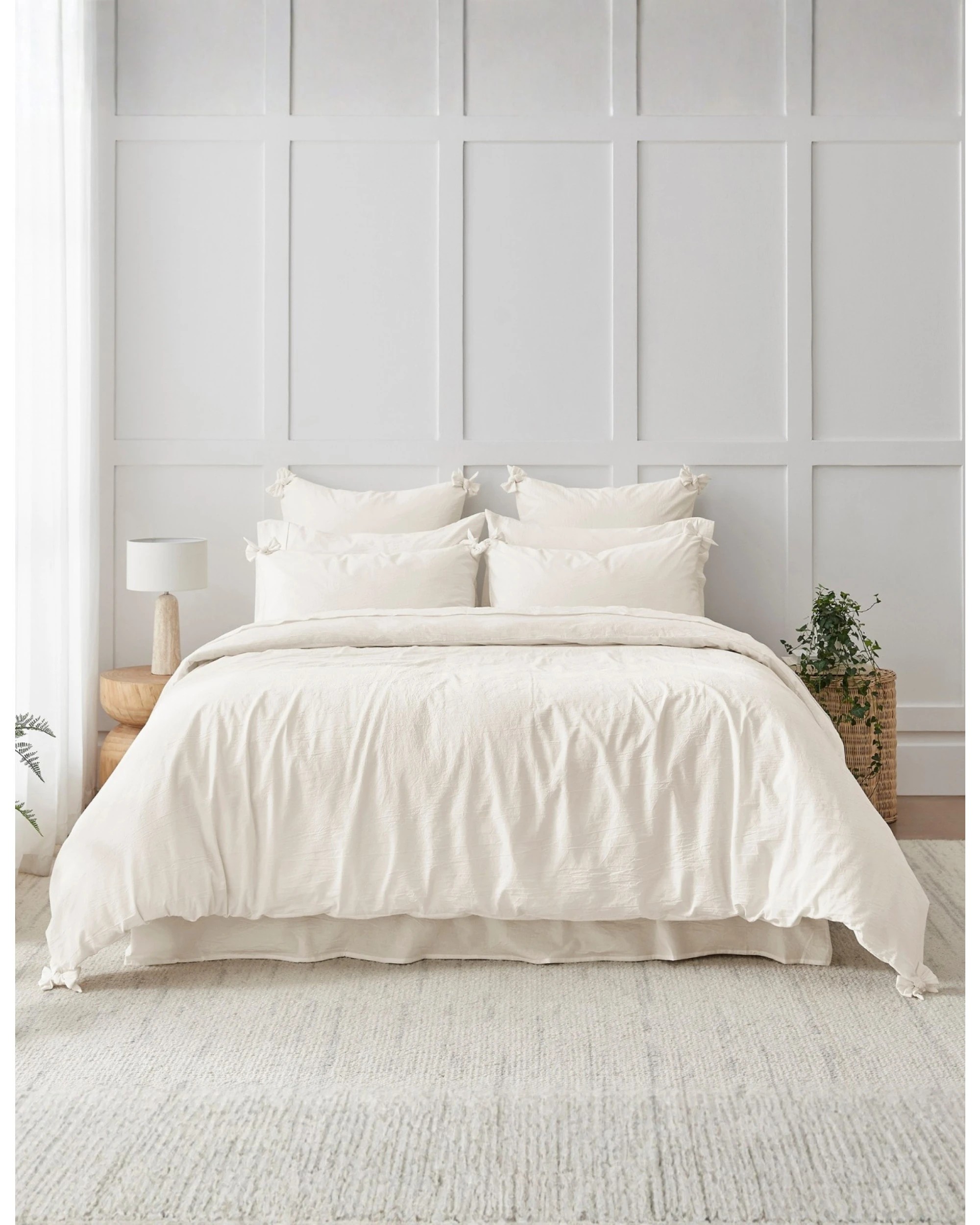 8 Dreamaker Bonnie Washed Cotton Quilt Cover Set with Bows - Queen Bed - White, 8 of 9