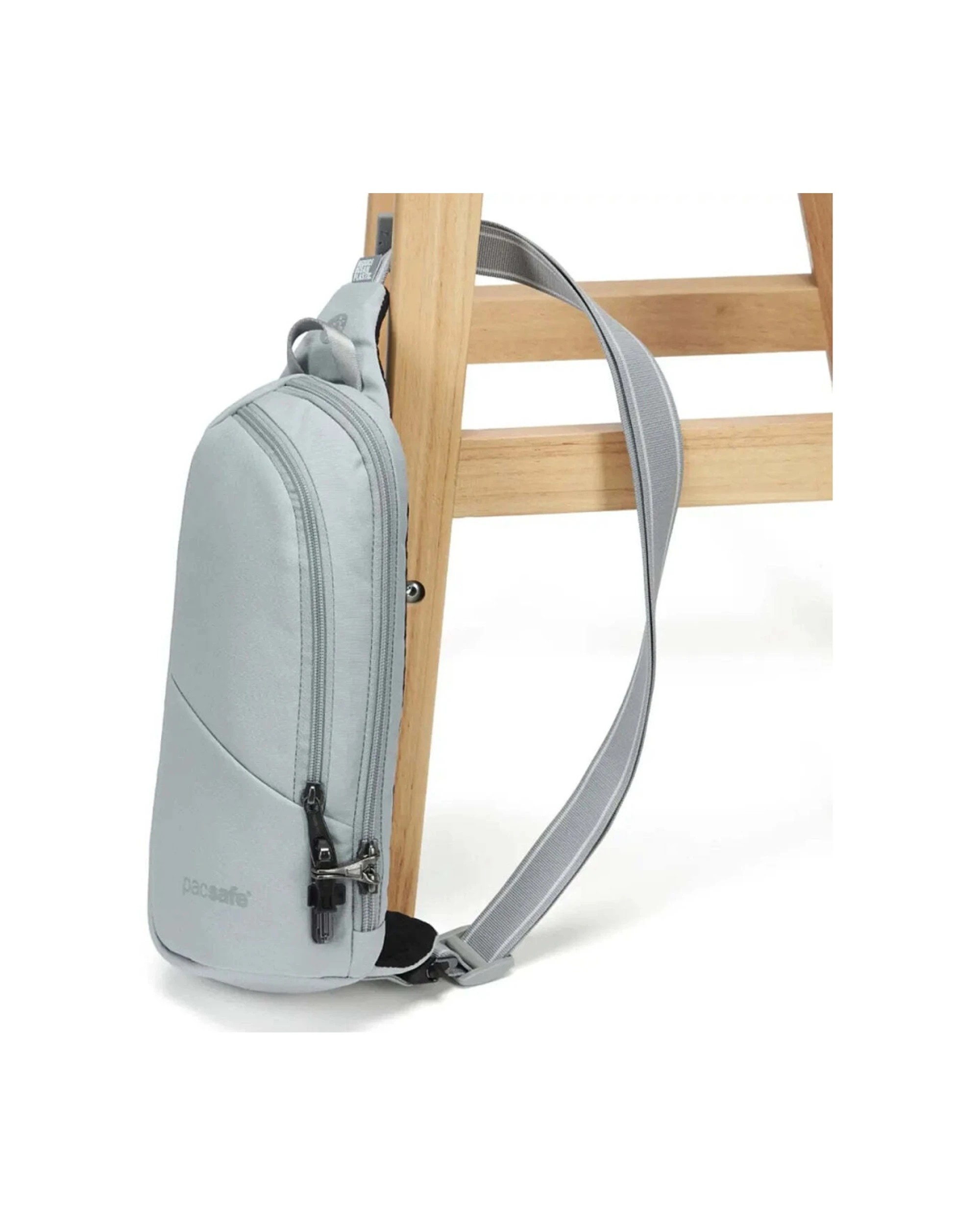 5 Pacsafe V Action Anti-Theft RFID Blocking Slashguard Sling Pack 2.5L Digital - Natural, 5 of 7