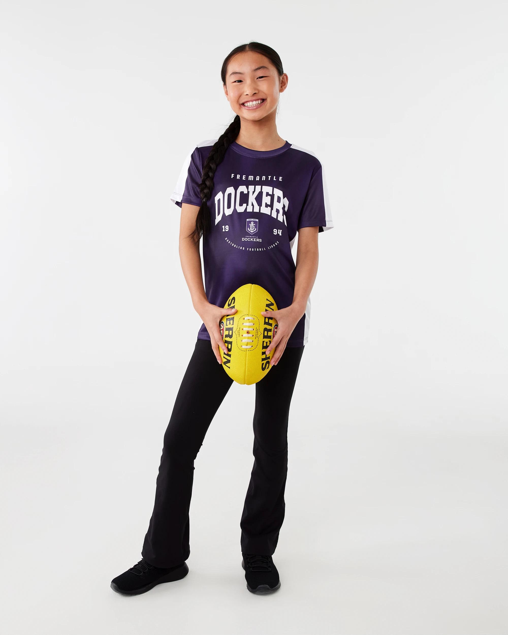 8 Official AFL Youth Training T-shirt Fremantle, 8 of 8