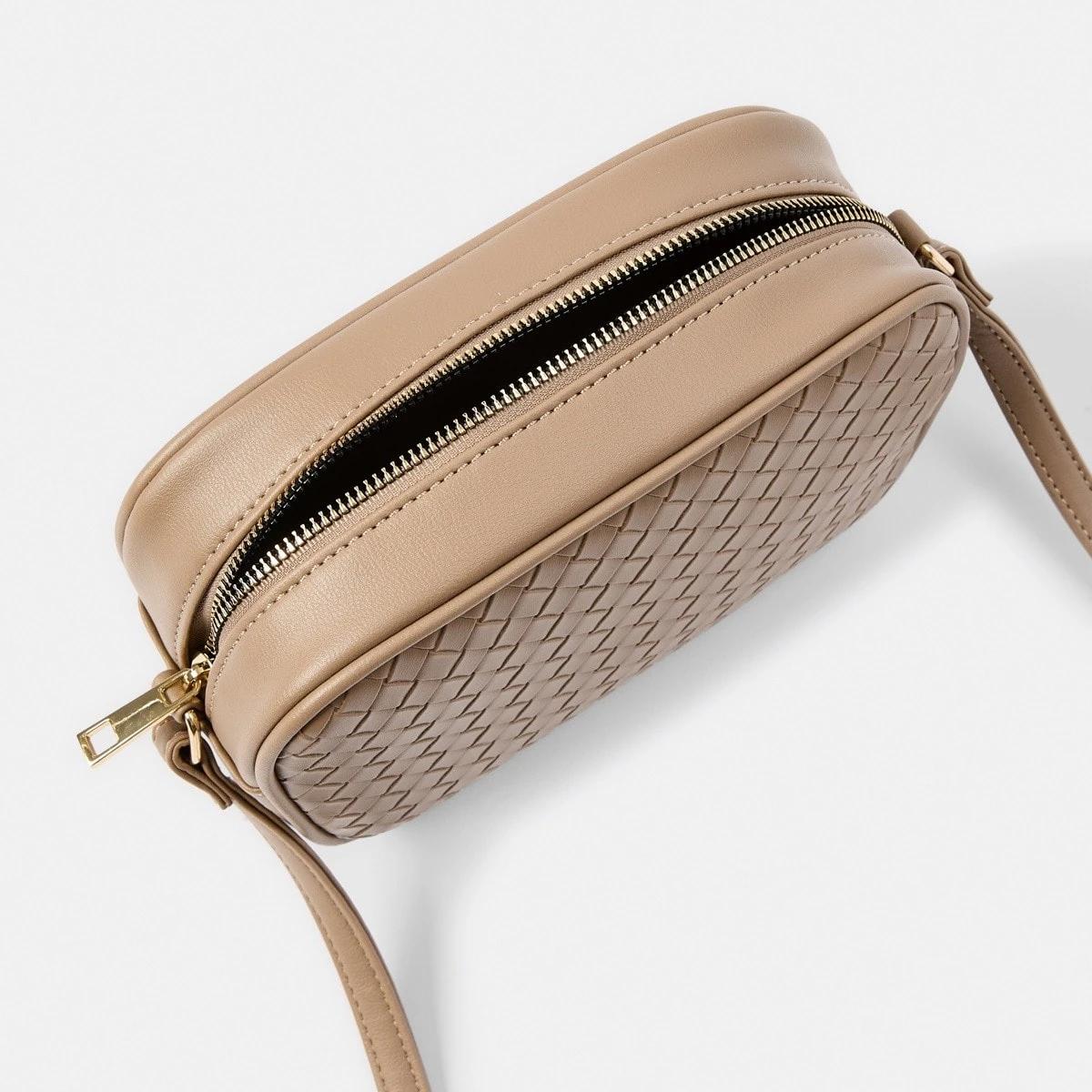 4 Woven Crossbody Bag HAZELNUT LATTE, 4 of 6