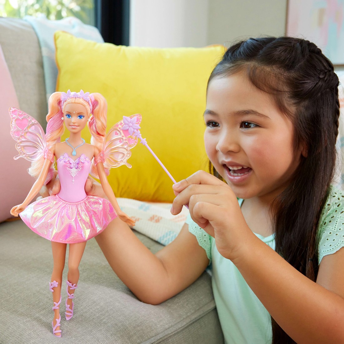 6 Barbie Fantasy Fairy Doll with Color Change Wings, 6 of 6