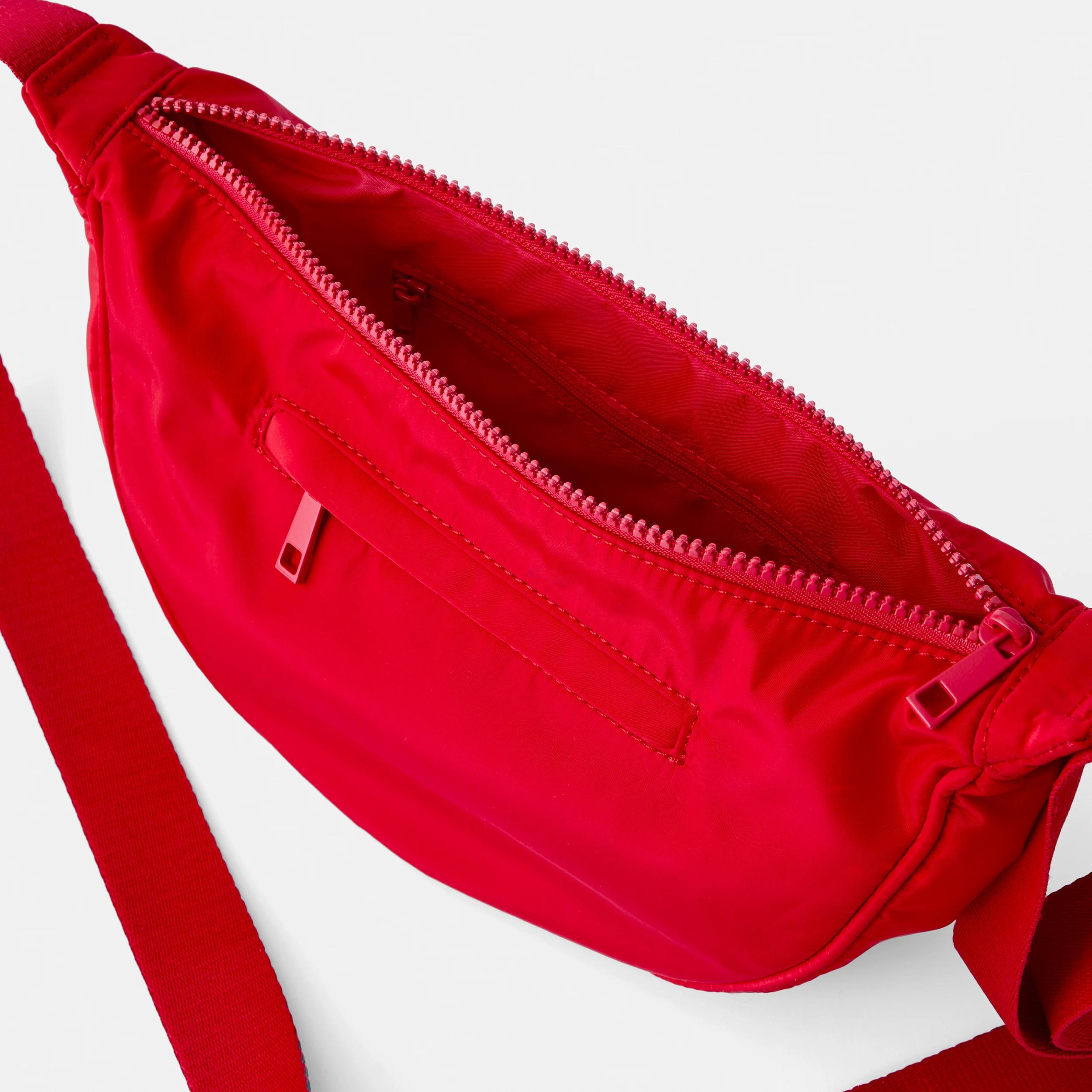4 Urban Crescent Sling Bag STRAWBERRY, 4 of 5