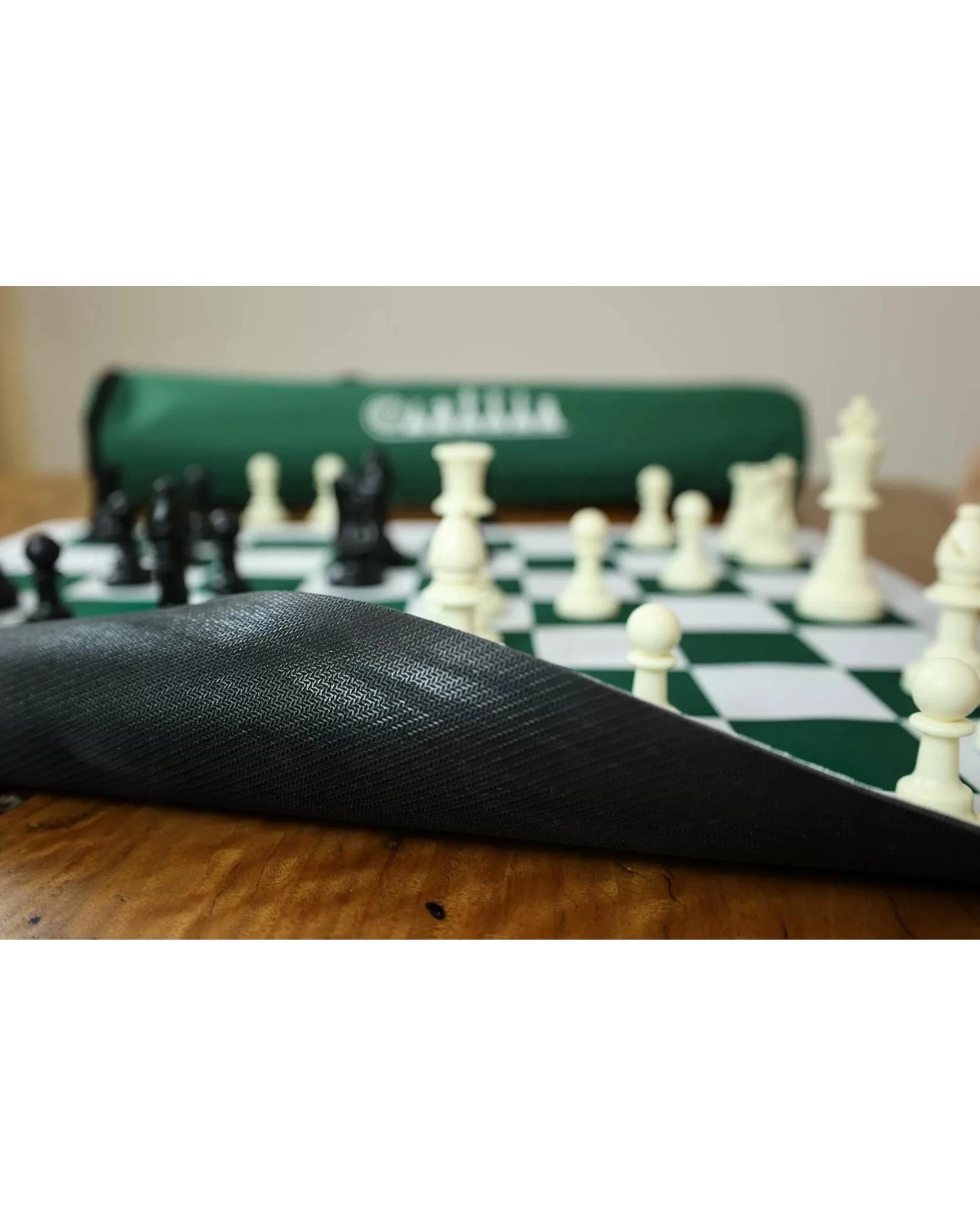 7 LPG Club Chess Set Green, 7 of 8