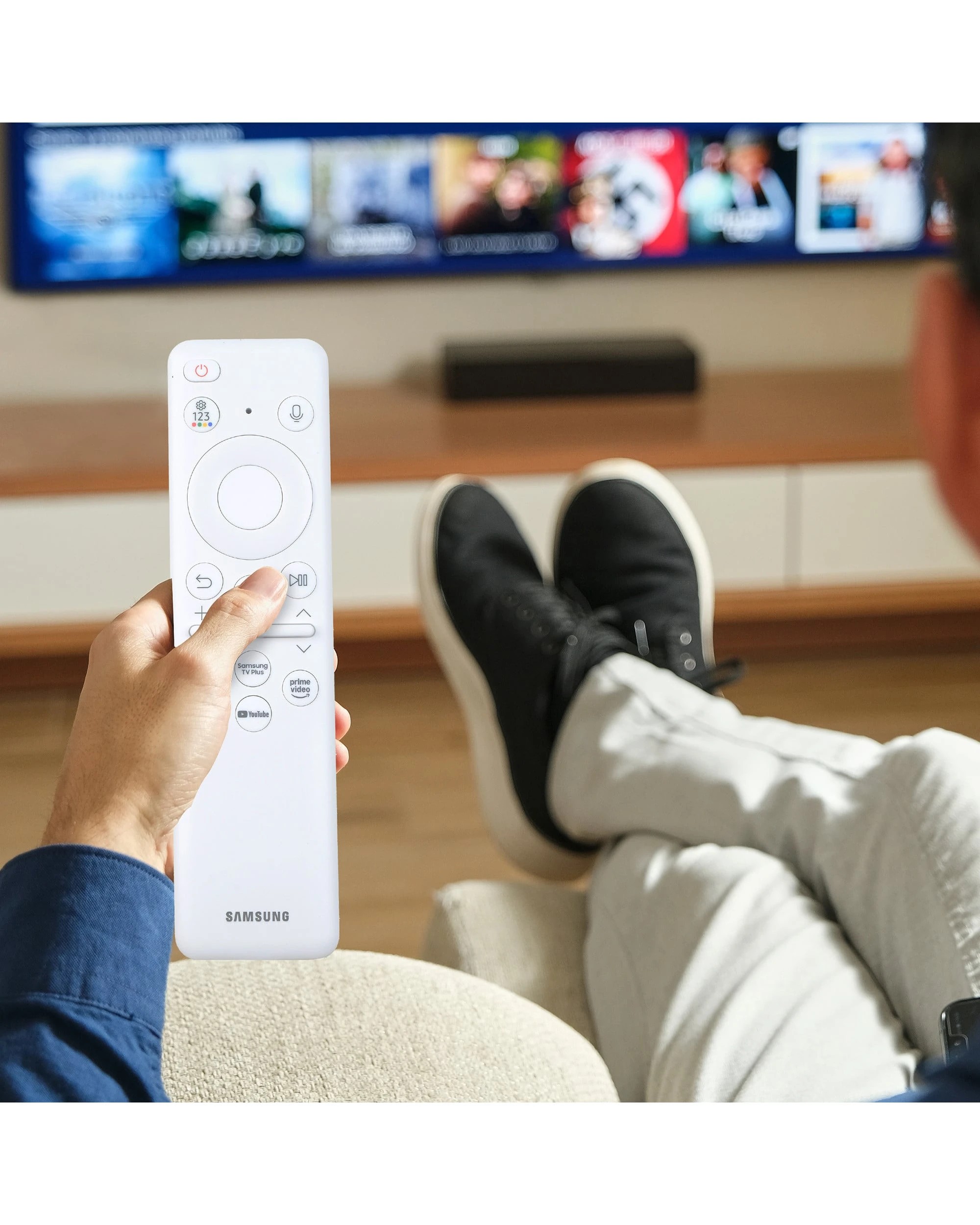 4 Samsung Genuine Solar Powered Smart TV Remote Control Voice Function BN59-01494E - White, 4 of 4