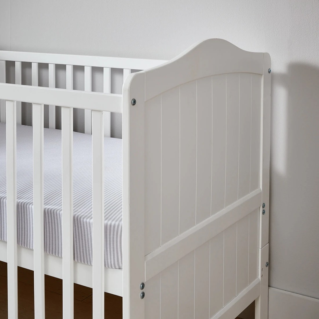 8 2-in-1 Wooden Cot - White, 8 of 11