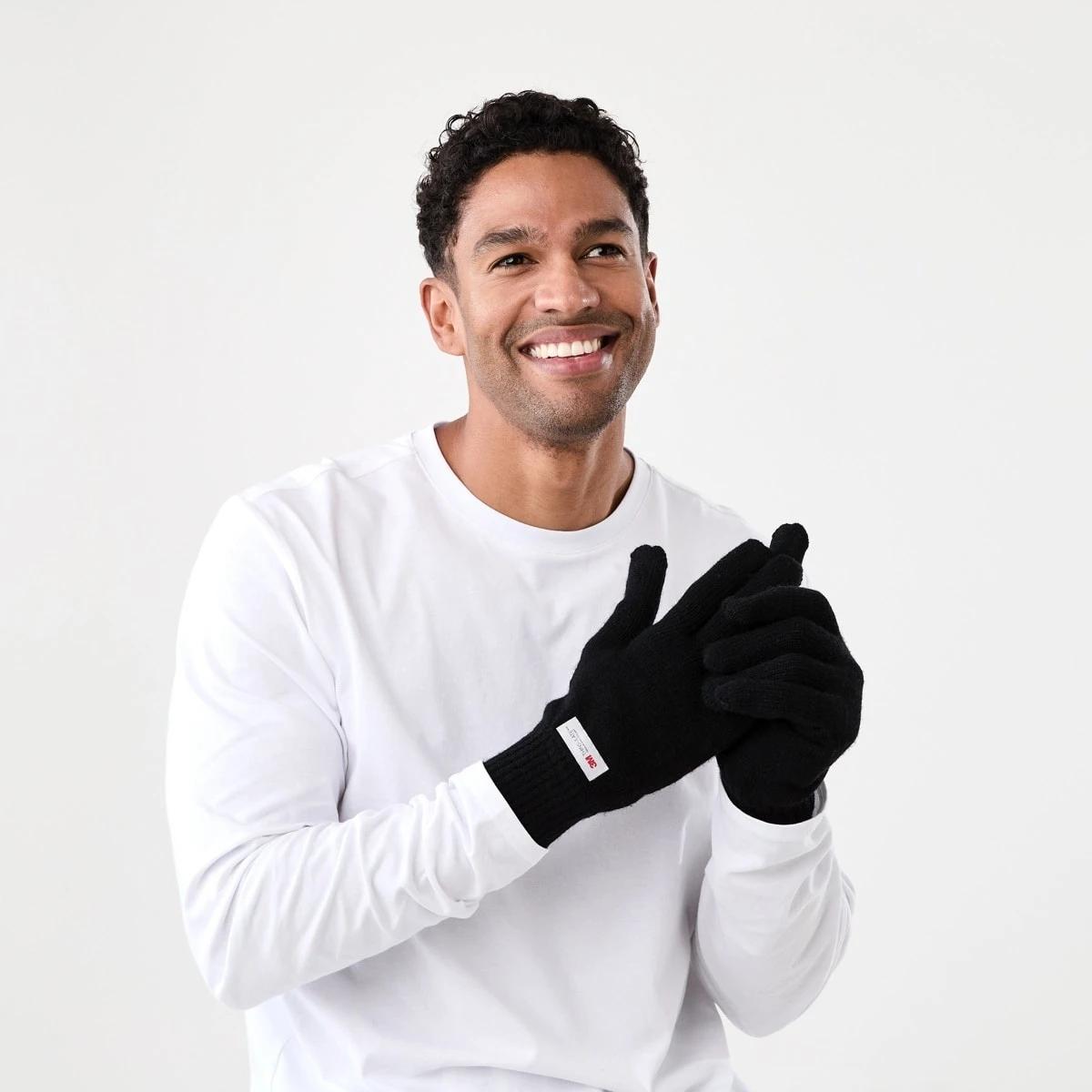 3 Thinsulate Gloves Black, 3 of 3