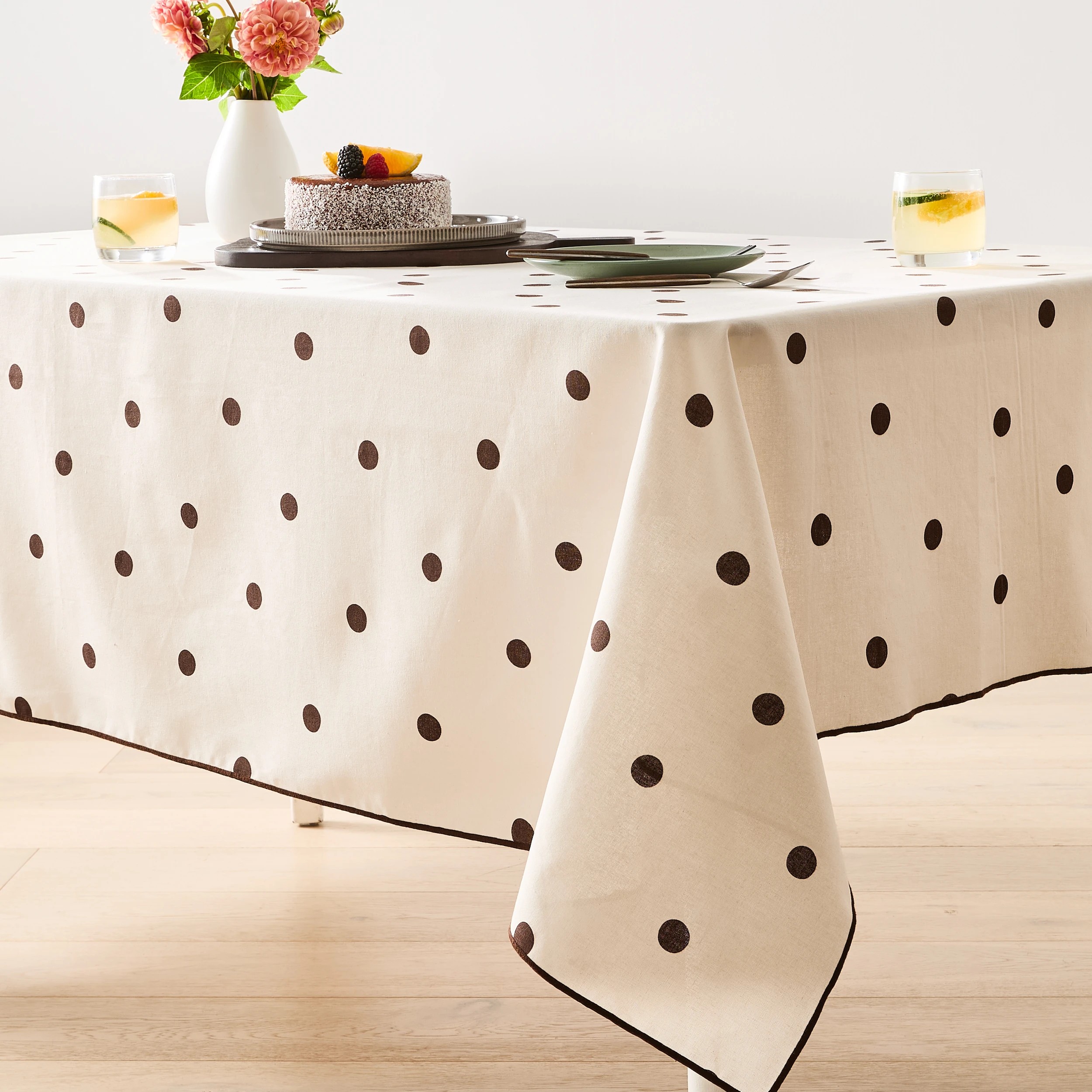 1 Polka Dot Tablecloth, 1 of 6