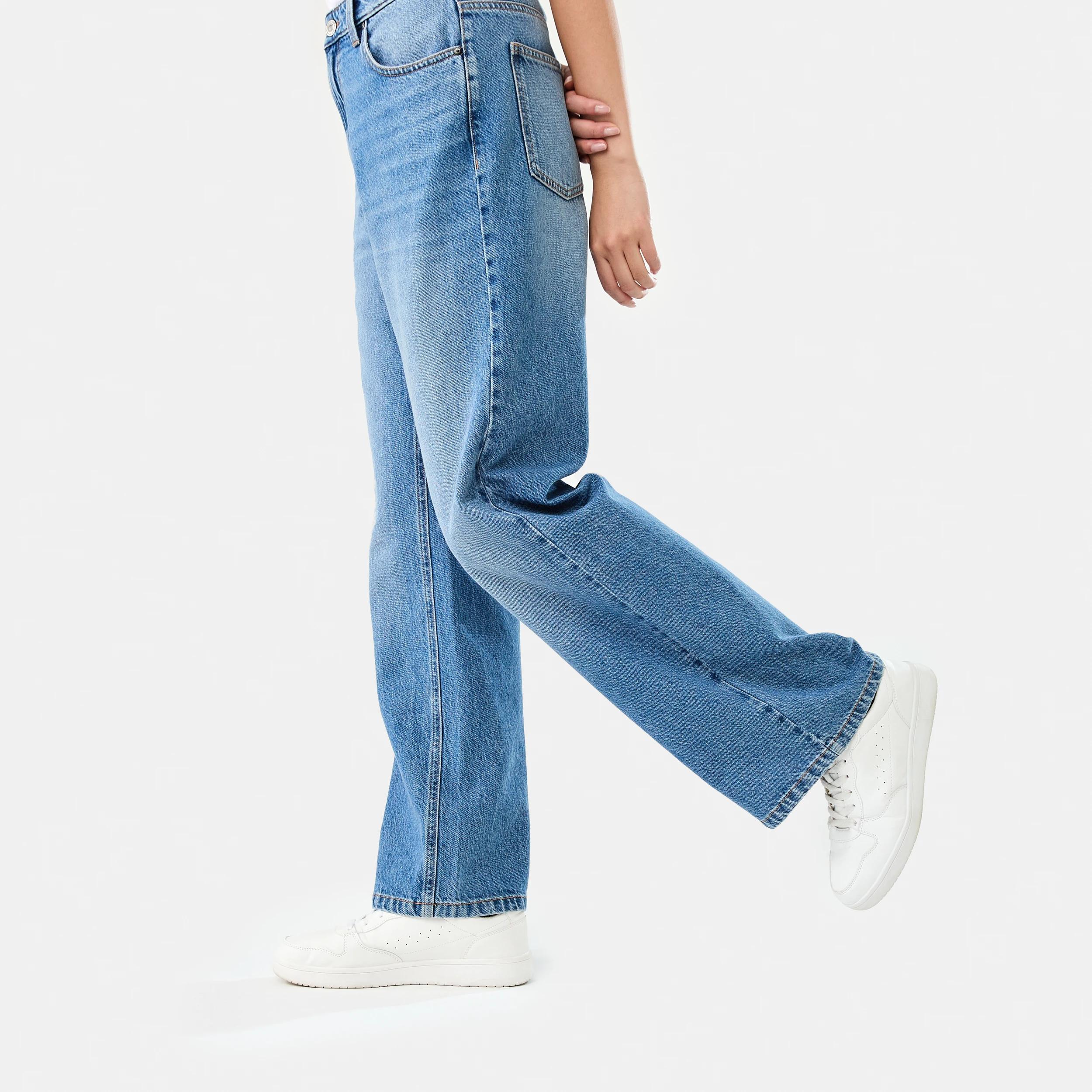 9 Straight Leg Jeans MID WASH, 9 of 11