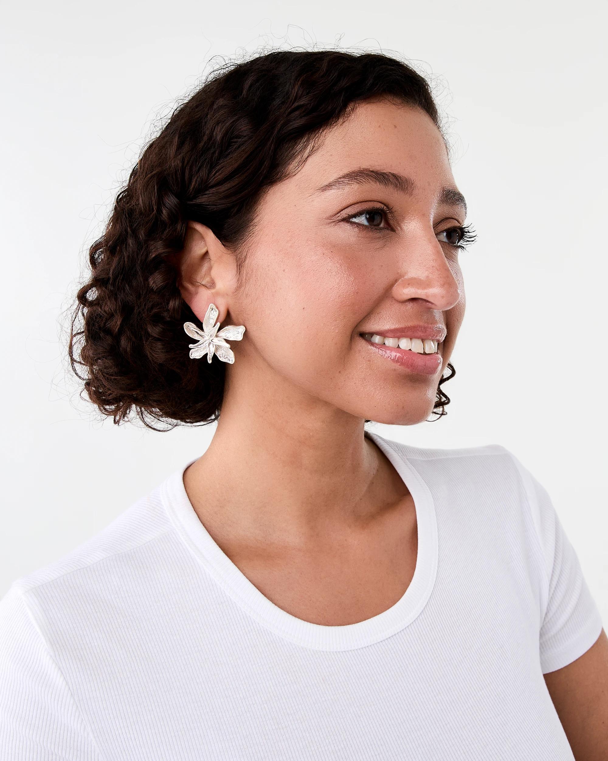 5 Flower Stud Earrings - Silver Tone Silver, 5 of 6