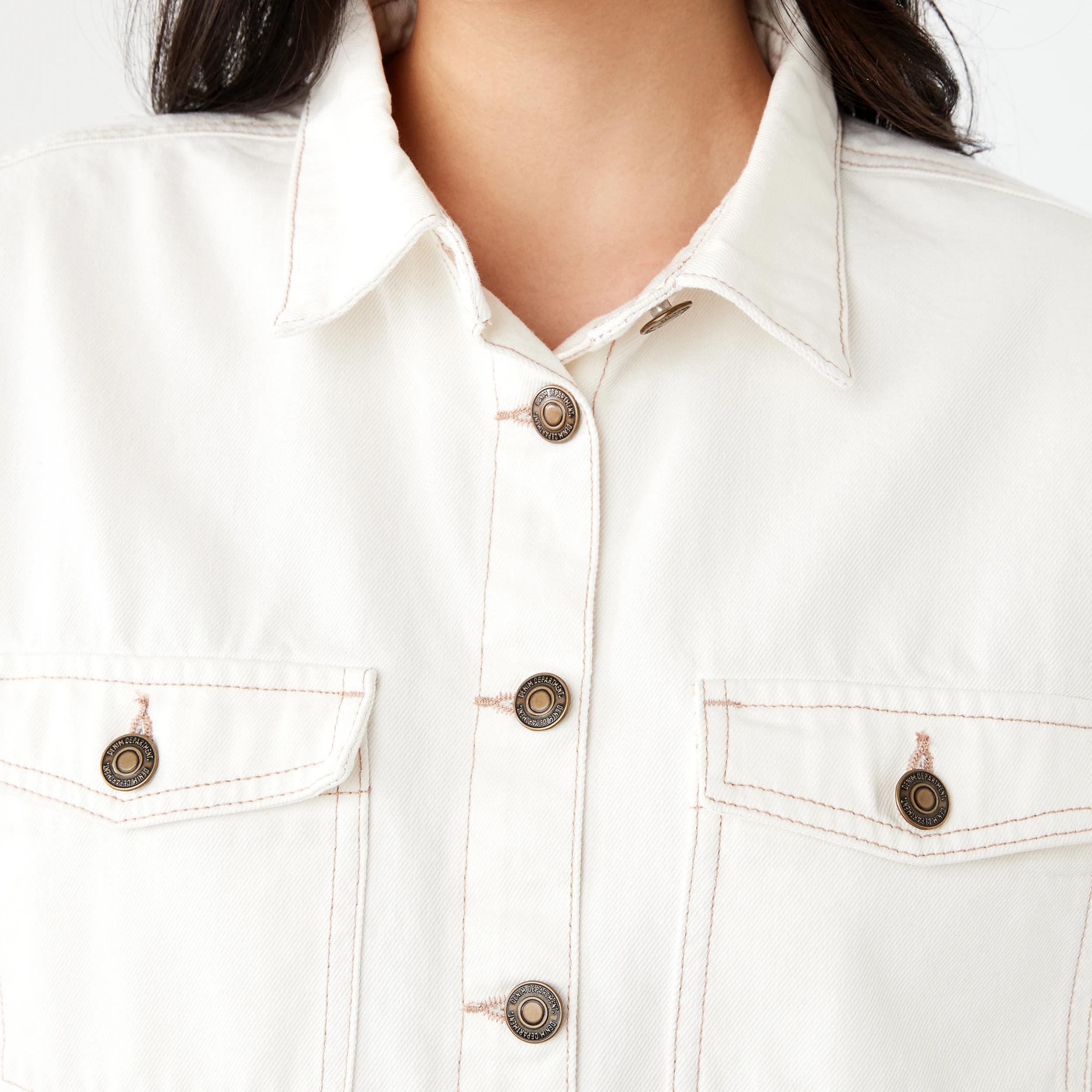 6 Short Sleeve Denim Cropped Shirt ECRU DENIM, 6 of 7