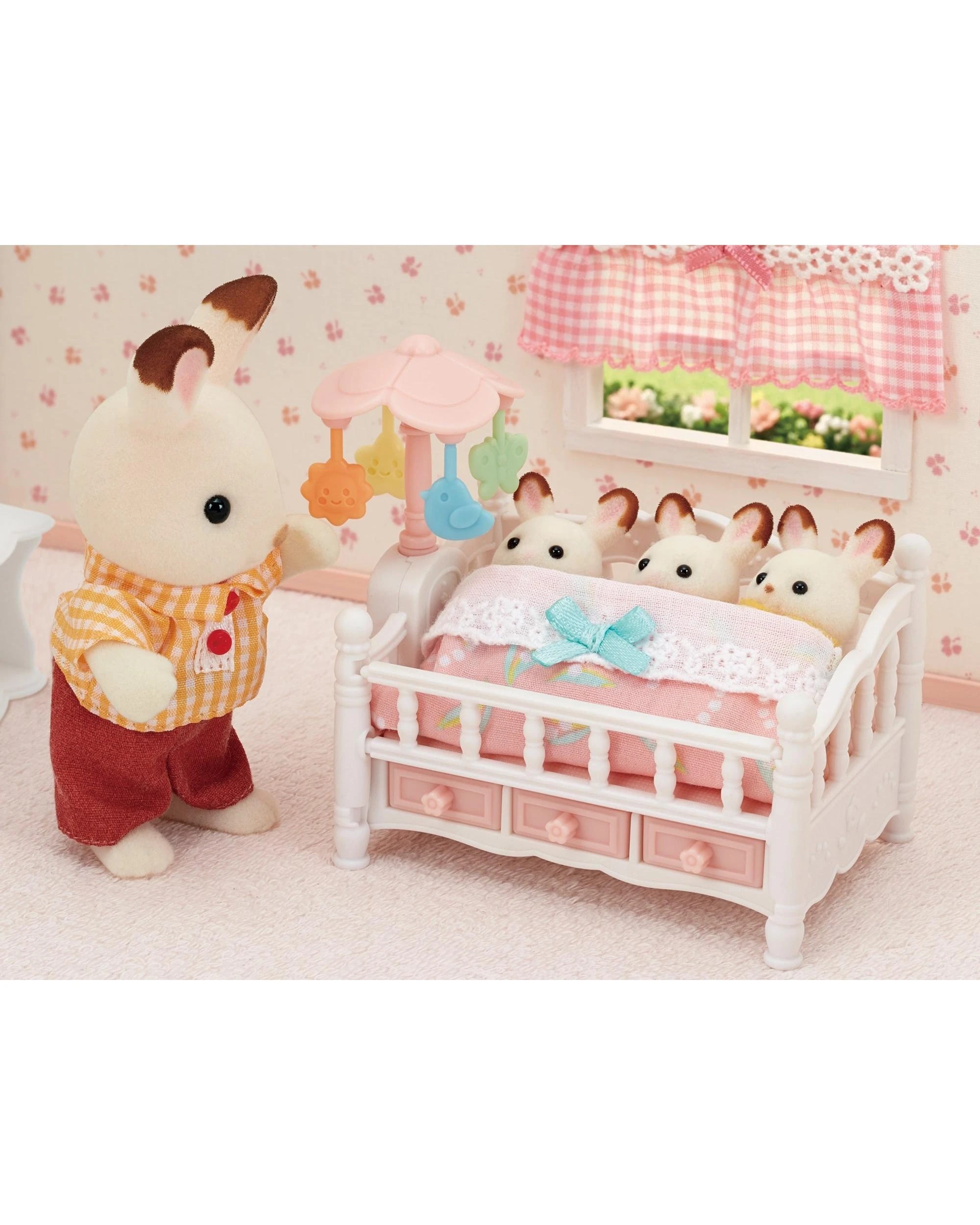 3 Sylvanian Families Crib with Mobile, 3 of 5