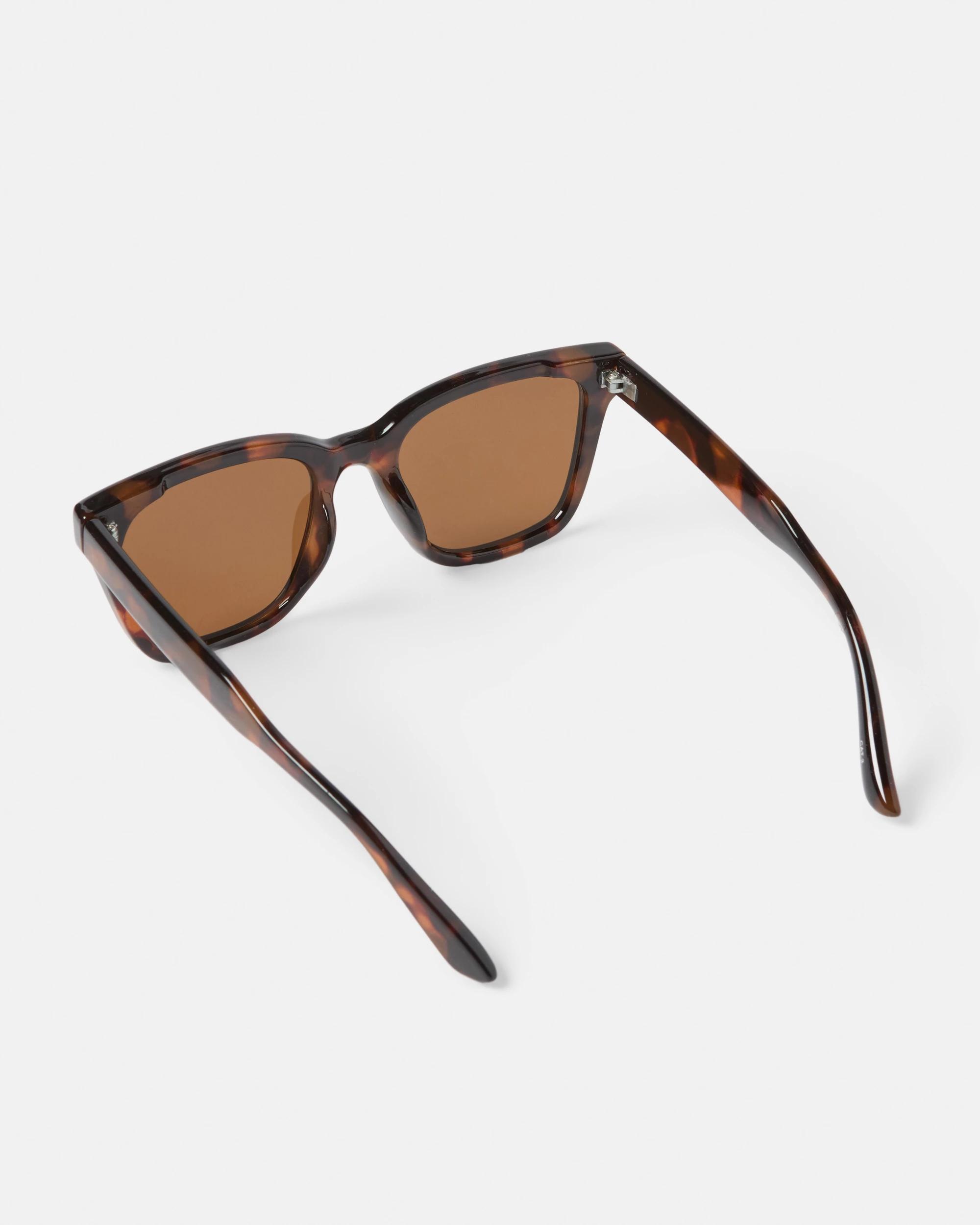 3 Womens Fashion D Frame Sunglasses Tort, 3 of 5