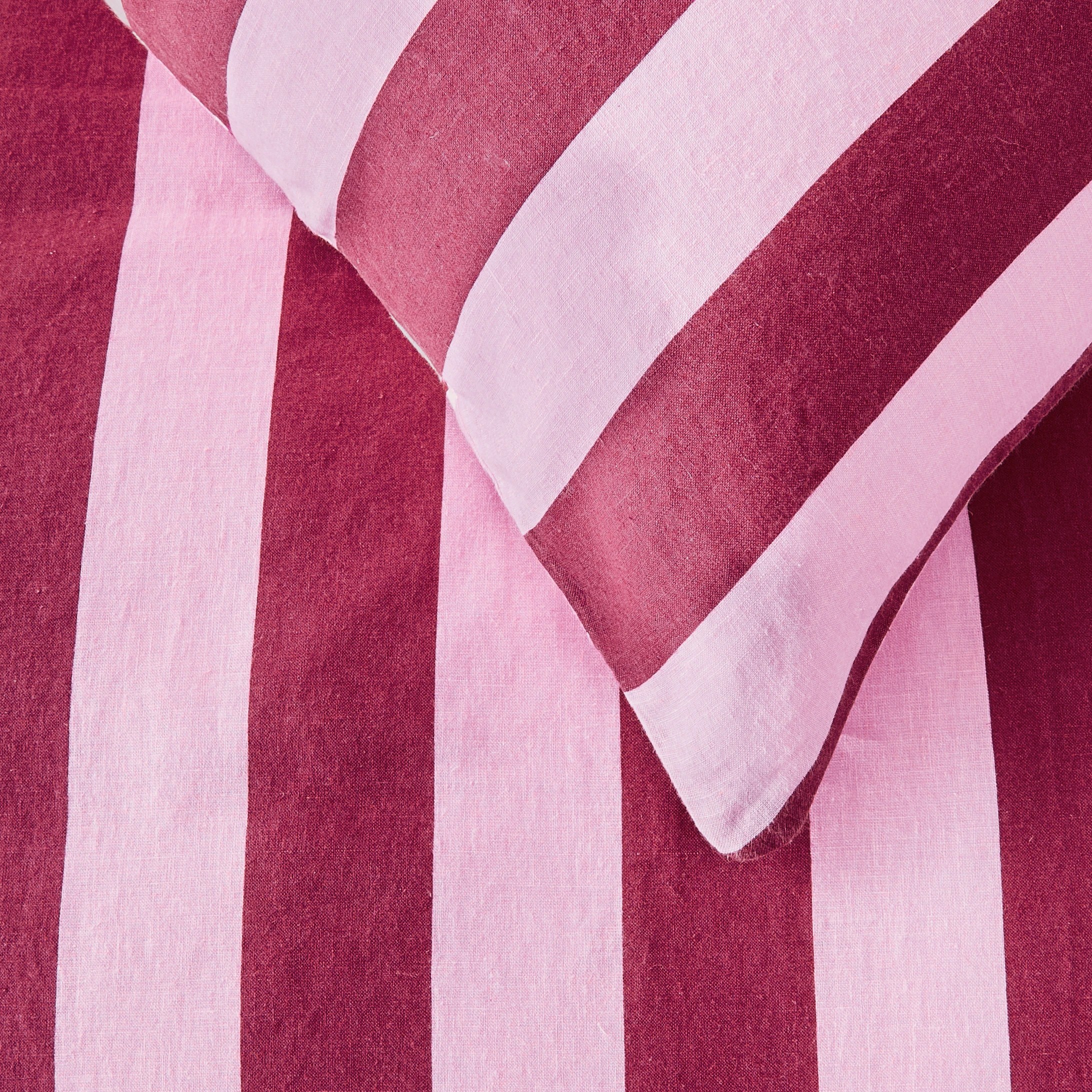 4 Stripe Cotton Linen Reversible Quilt Cover Set - Queen Bed, Berry, 4 of 7