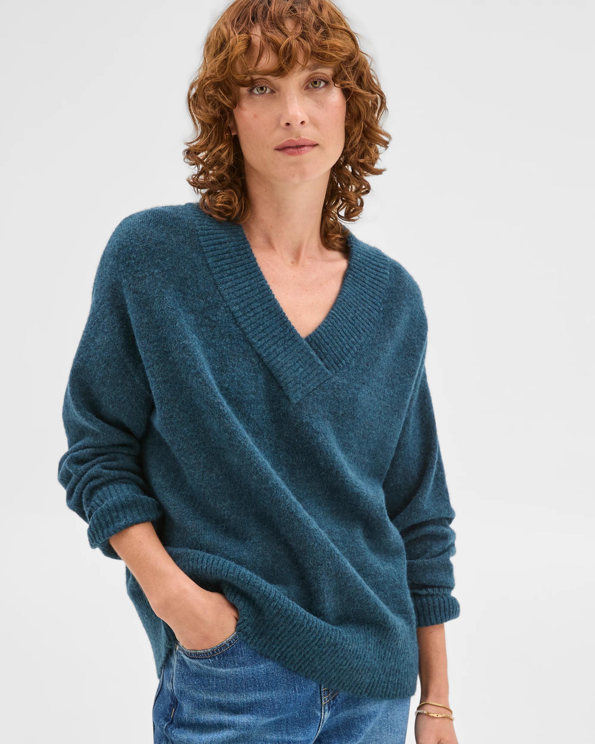 2 Target Woman Lightweight Lofty V-Neck Jumper DARK TEAL MARLE, 2 of 7