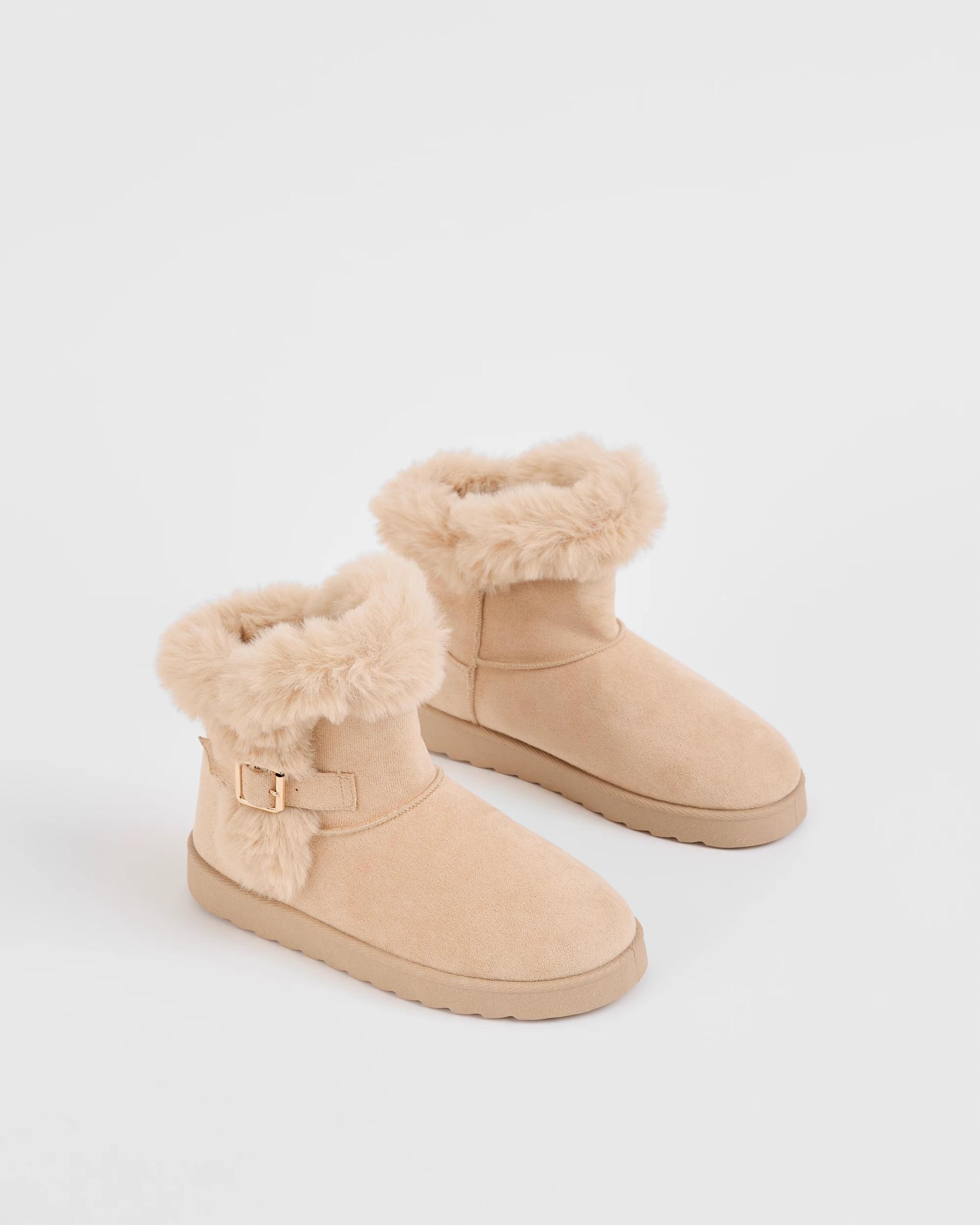 2 Target Woman Low Cut Slanted Top Slipper Boot IVORY, 2 of 3