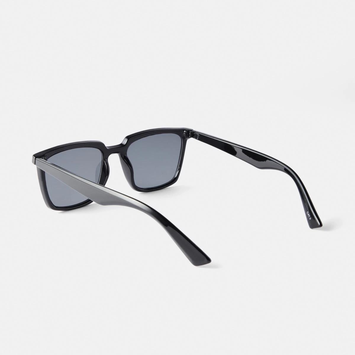 3 Classic D Frame Sunglasses Black, 3 of 6