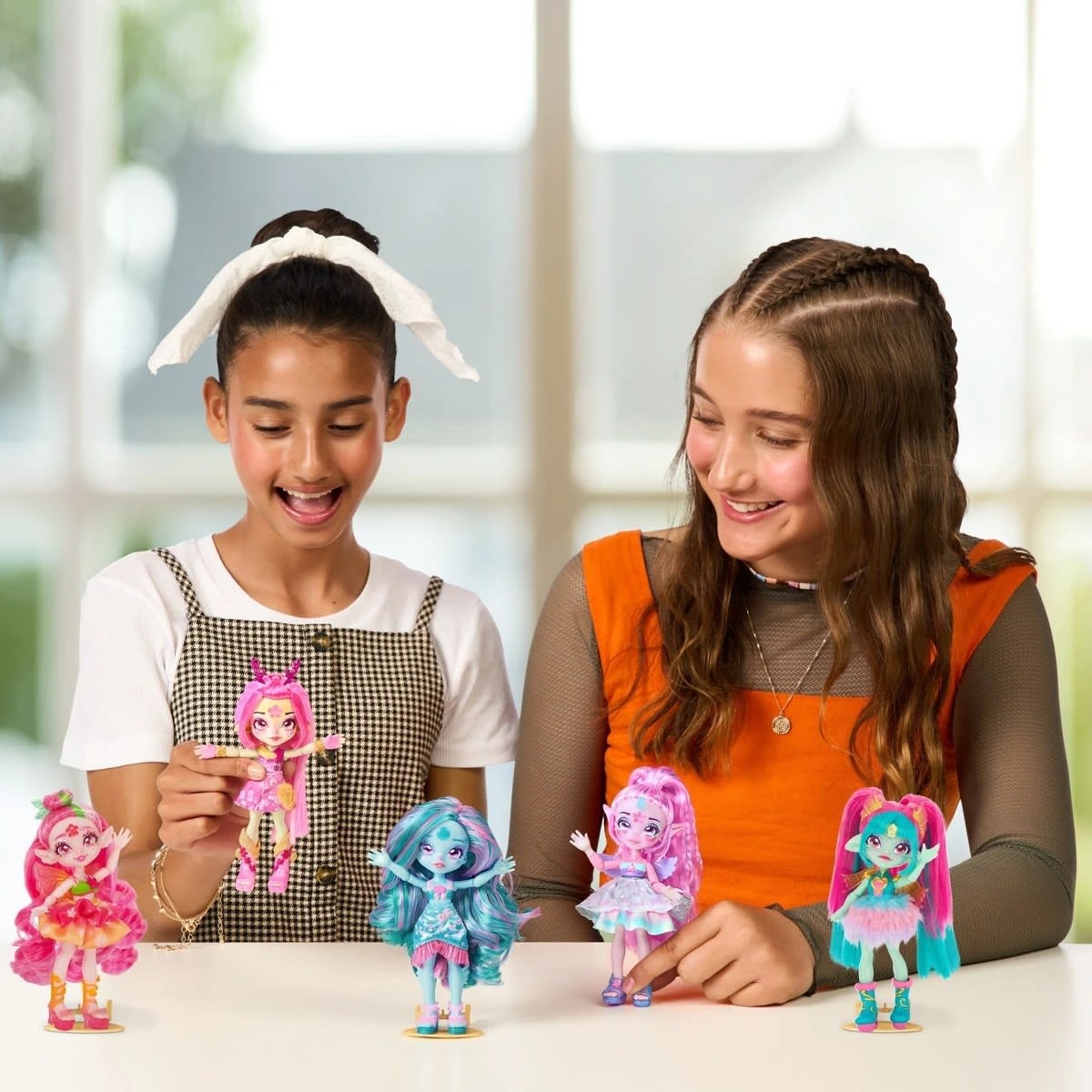 8 Magic Mixies Pixlings -  Amber The Dragon Pixling, 8 of 11