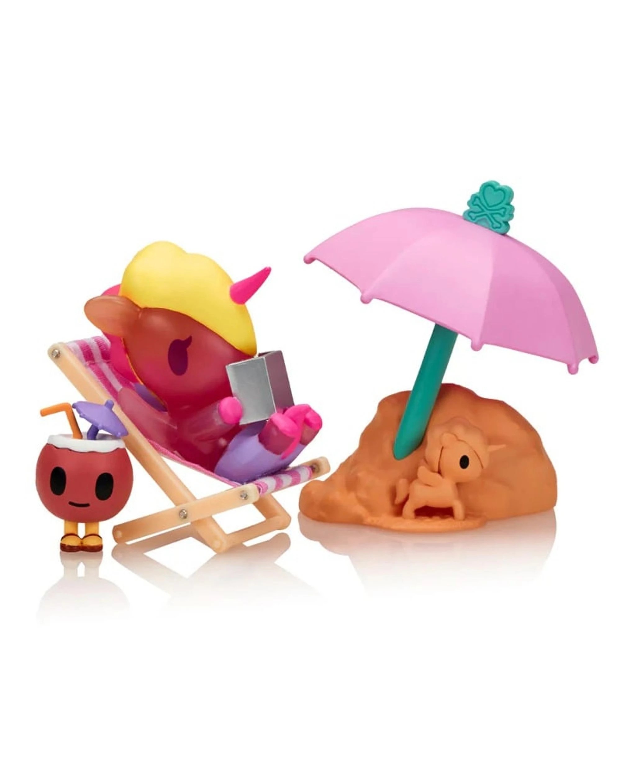 2 Tokidoki Unicorno Fun in the Sun Vaycay Day Limited Edition Figure, 2 of 3
