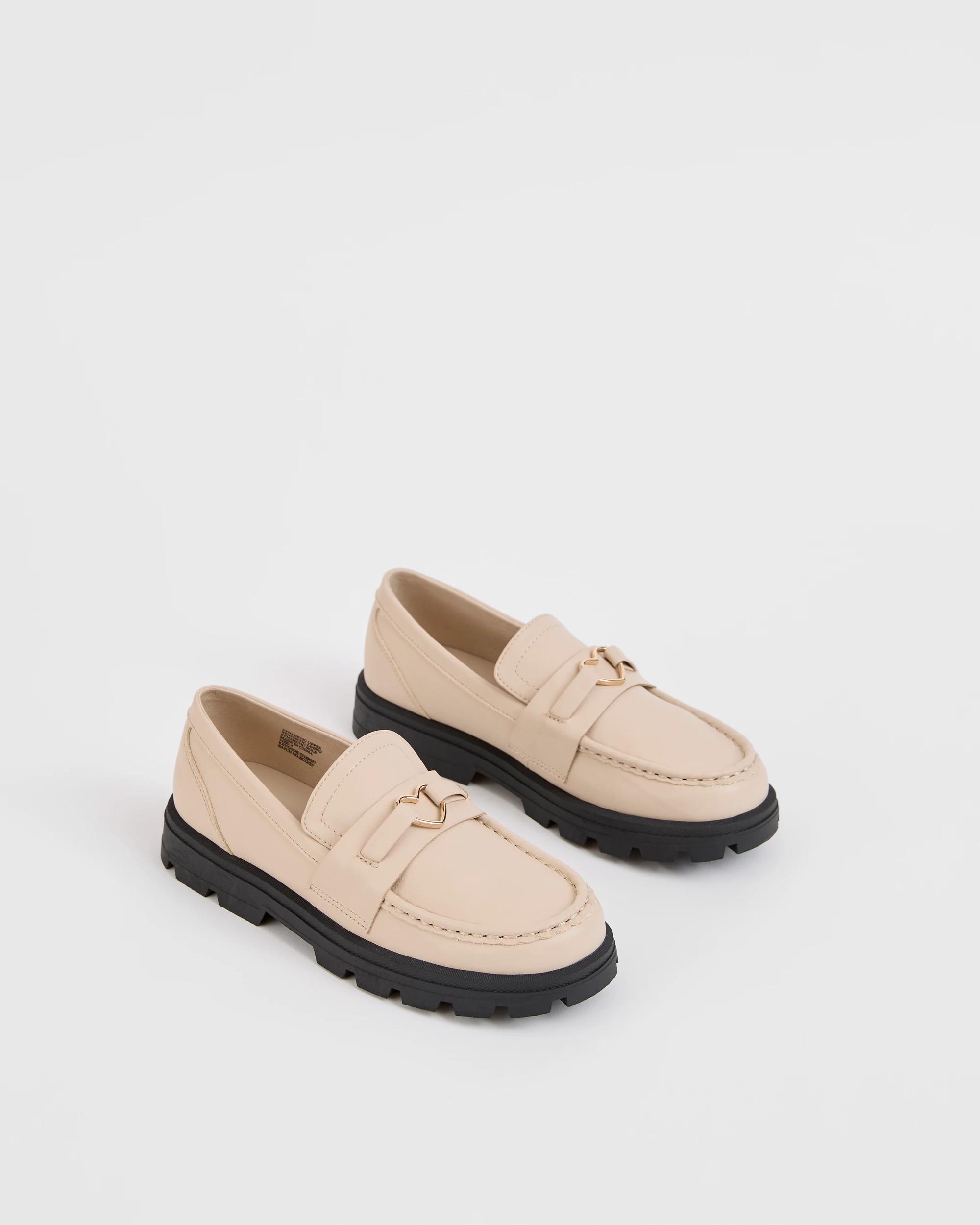 2 Target Youth Girls Senior Heart Loafer NEUTRAL, 2 of 5
