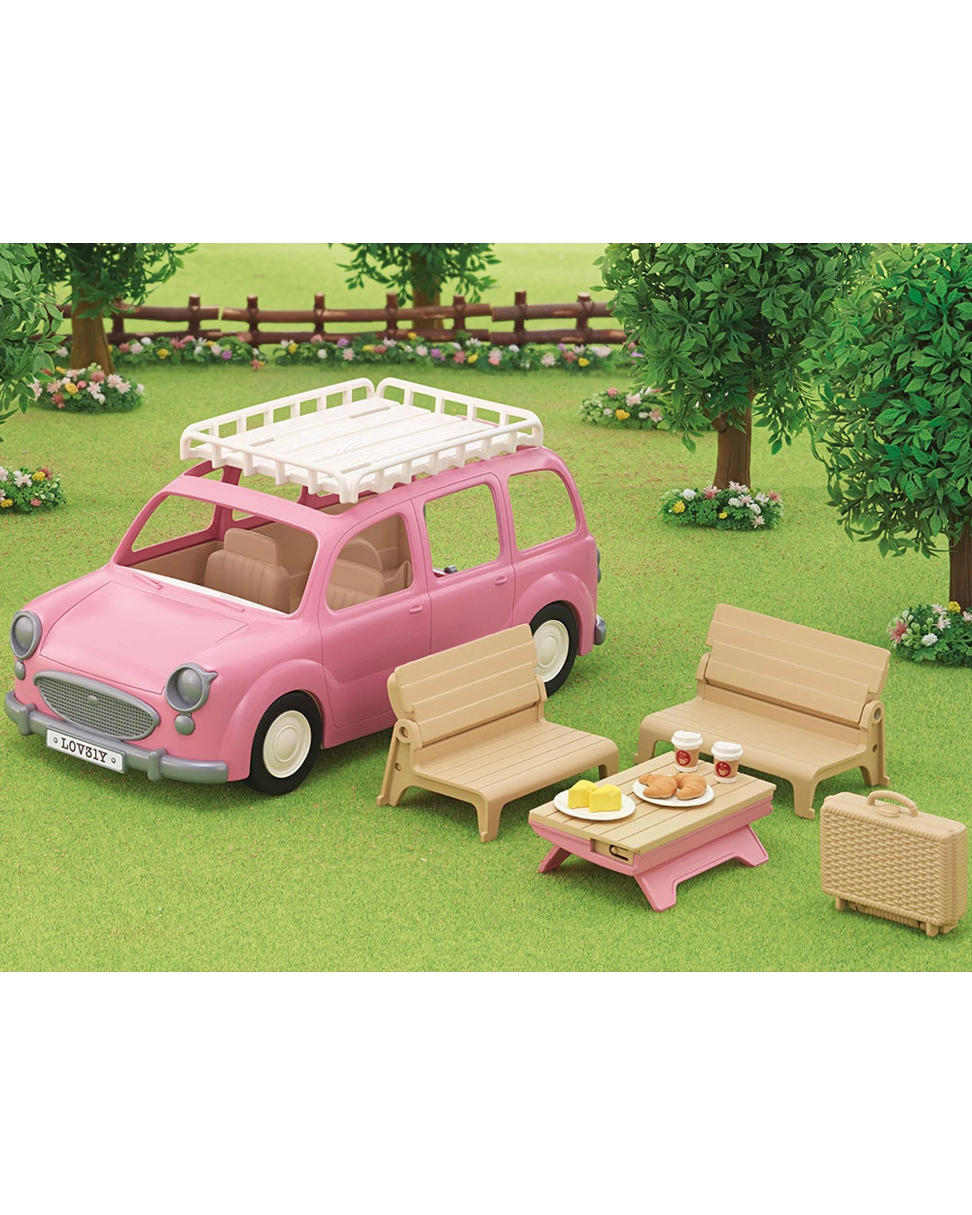 4 Sylvanian Families Family Picnic Van, 4 of 8