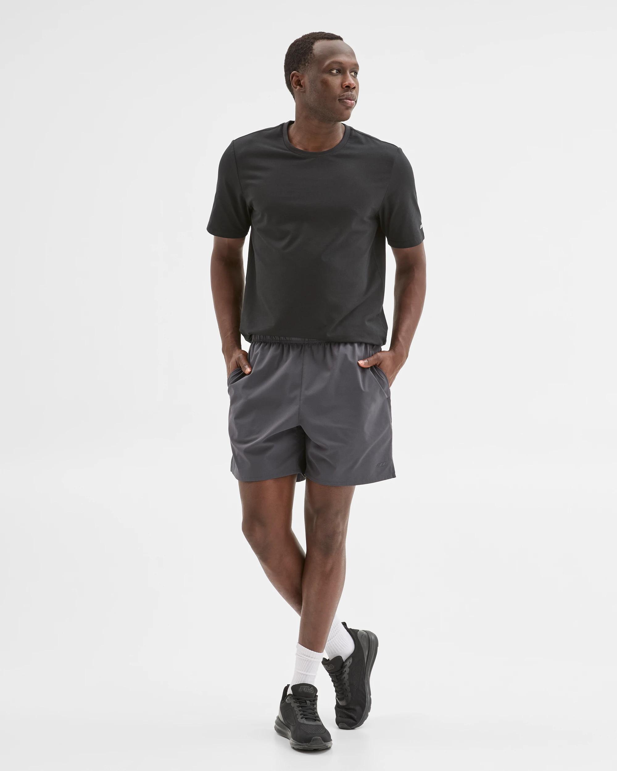 2 Target Active Core Woven Shorts GUNMETAL, 2 of 8